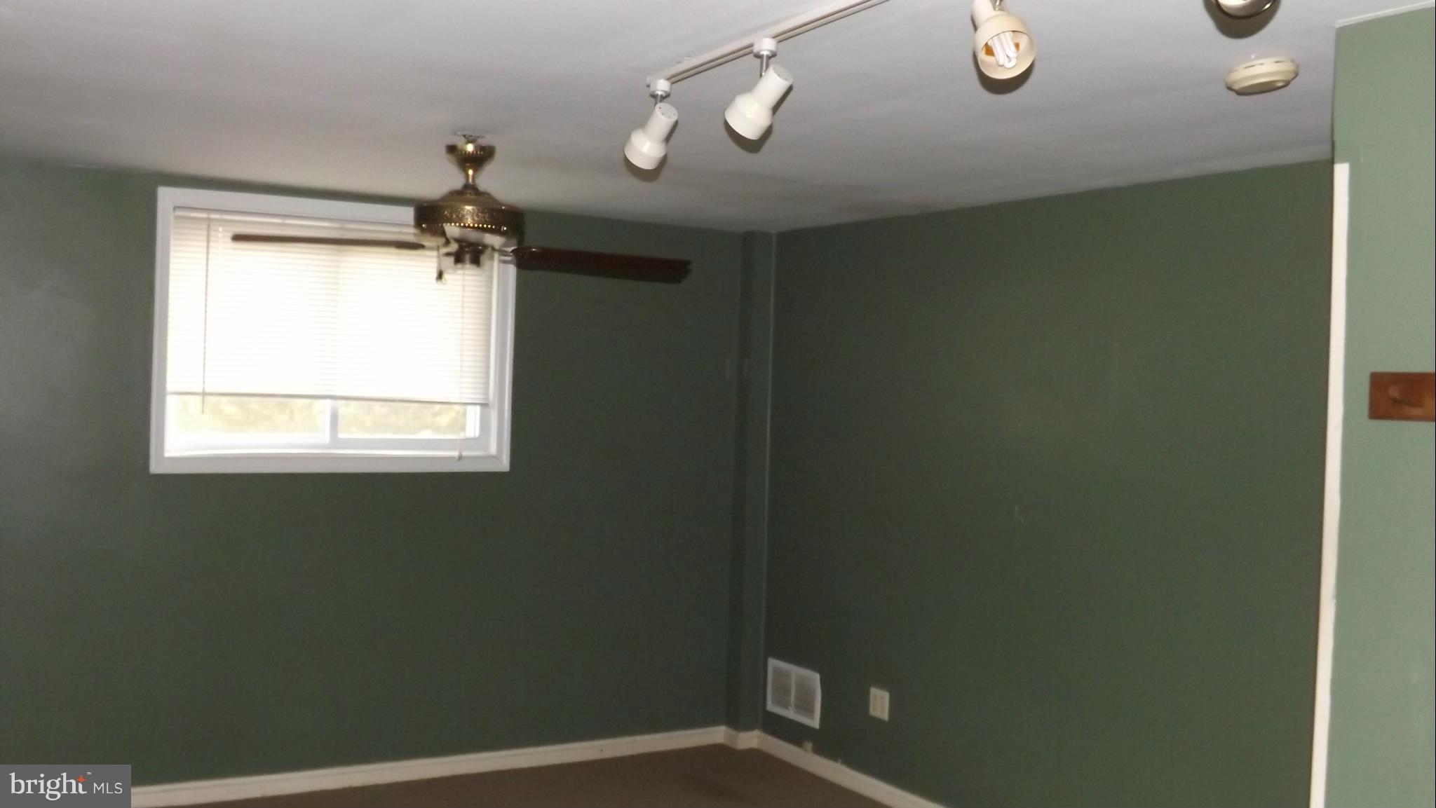 RAVENSDALE - Residential Lease