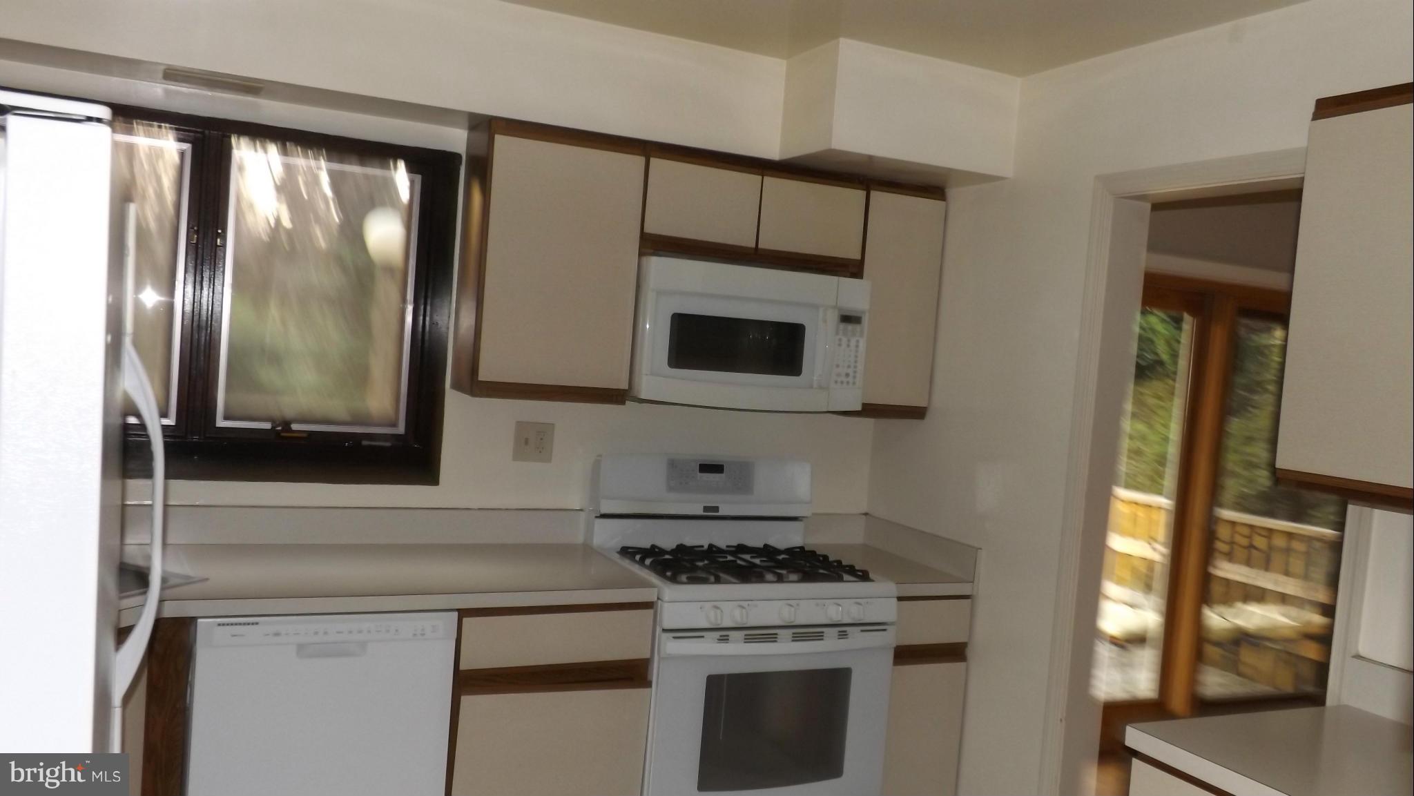 RAVENSDALE - Residential Lease