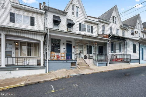 Photo of 104 N Poplar Street, COAL TOWNSHIP, PA 17866 (MLS # PANU2003742)
