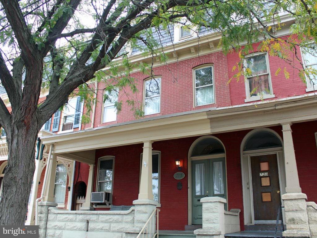 CHESTNUT HILL - Residential