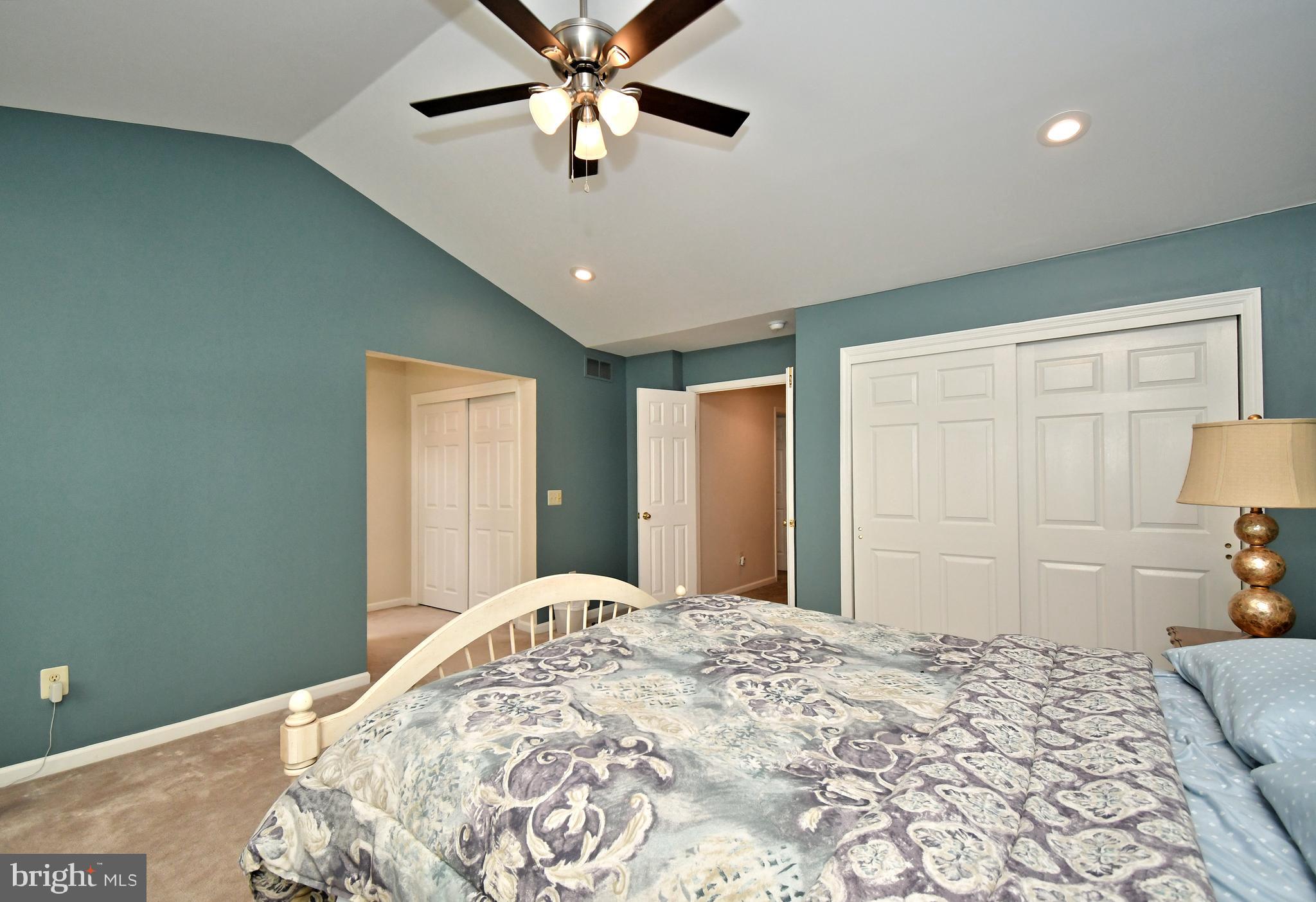 PINECREST - Residential