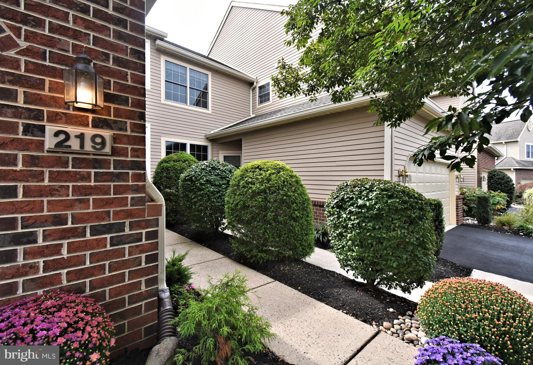 PINECREST - Residential