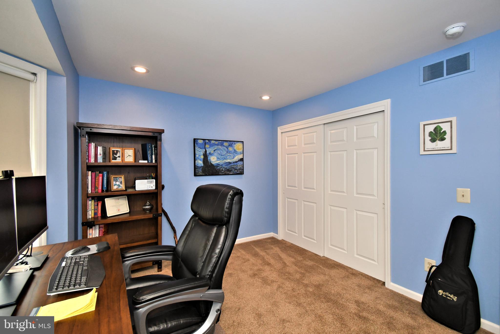 PINECREST - Residential