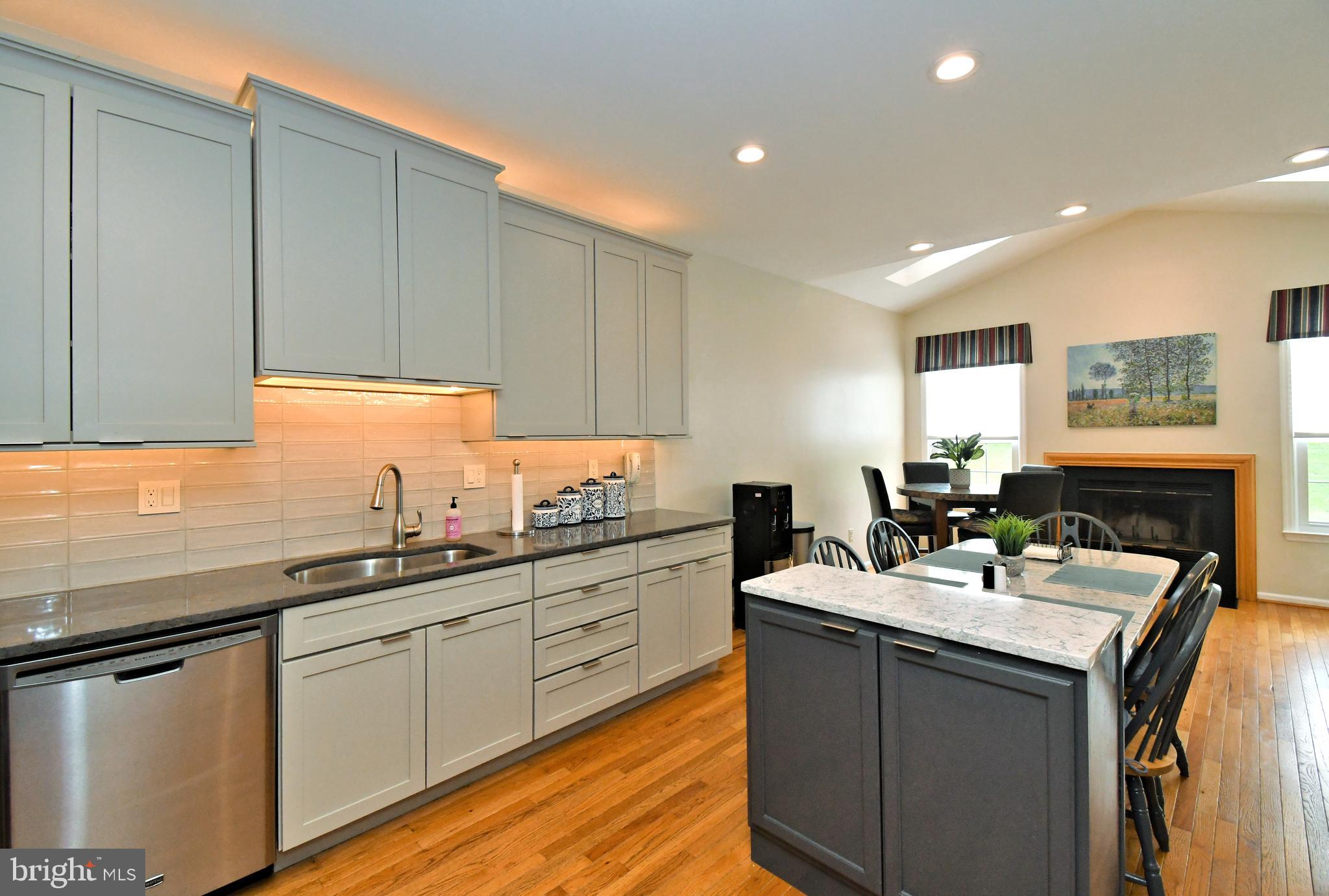 PINECREST - Residential