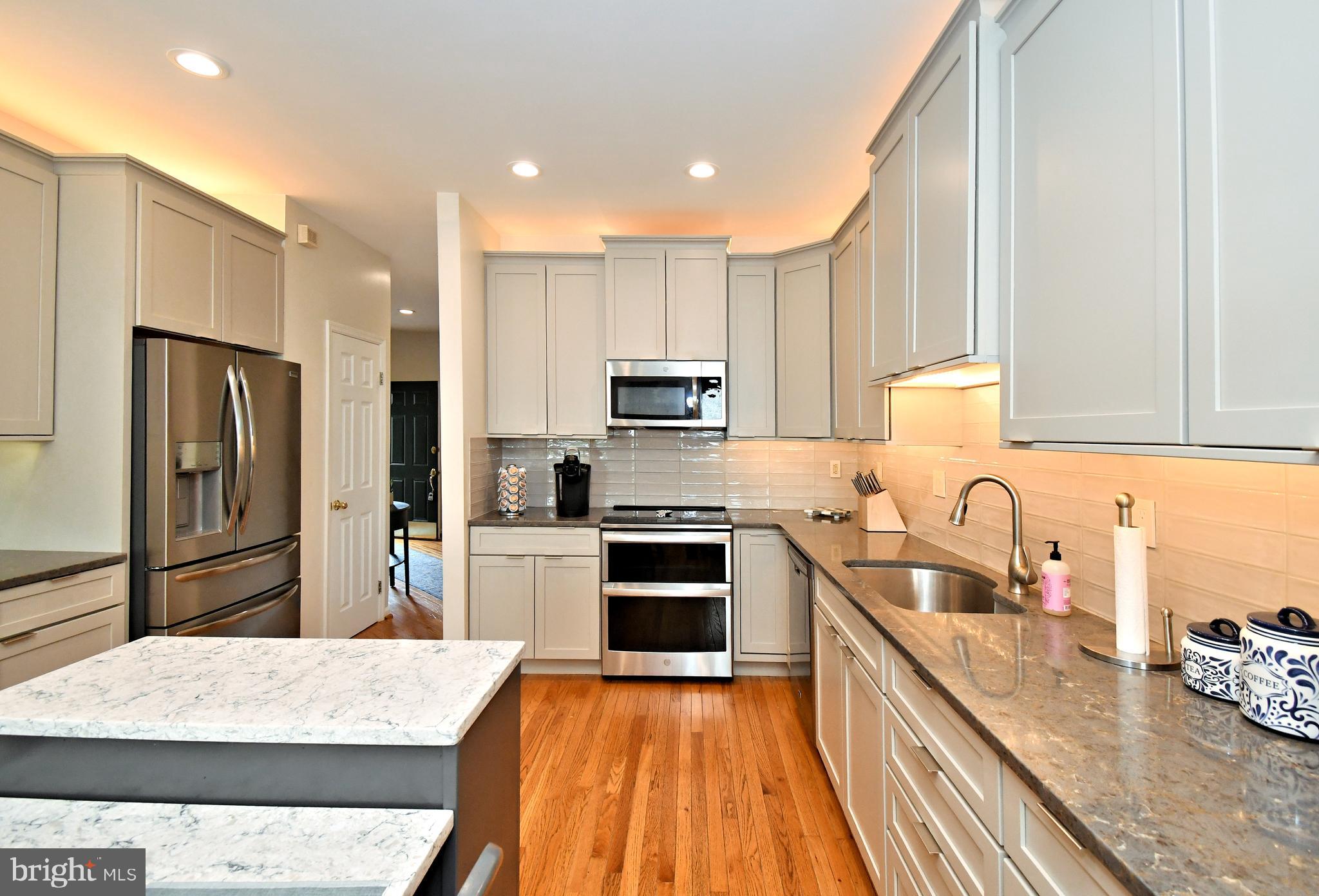 PINECREST - Residential