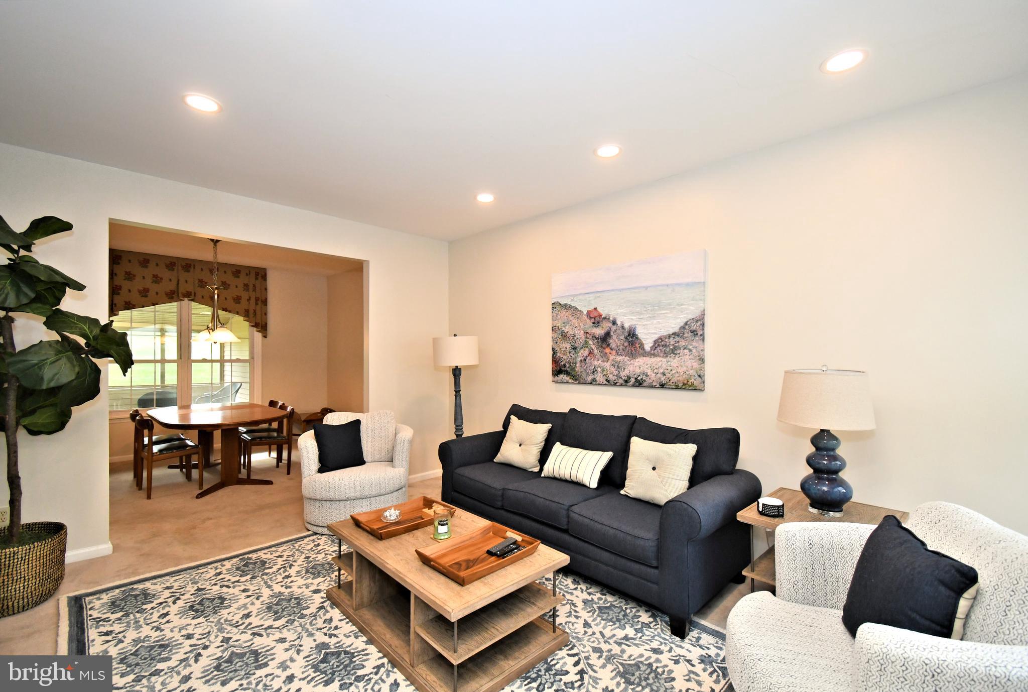 PINECREST - Residential