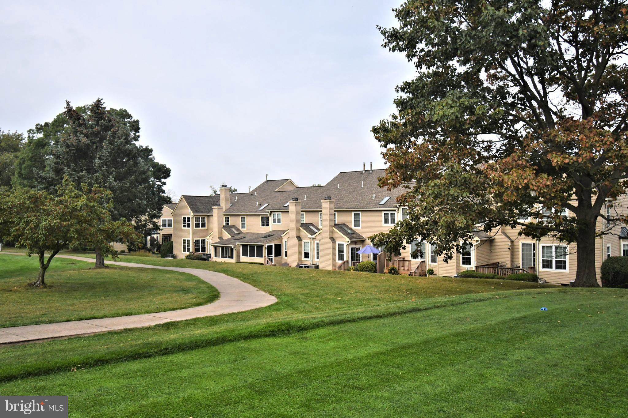 PINECREST - Residential