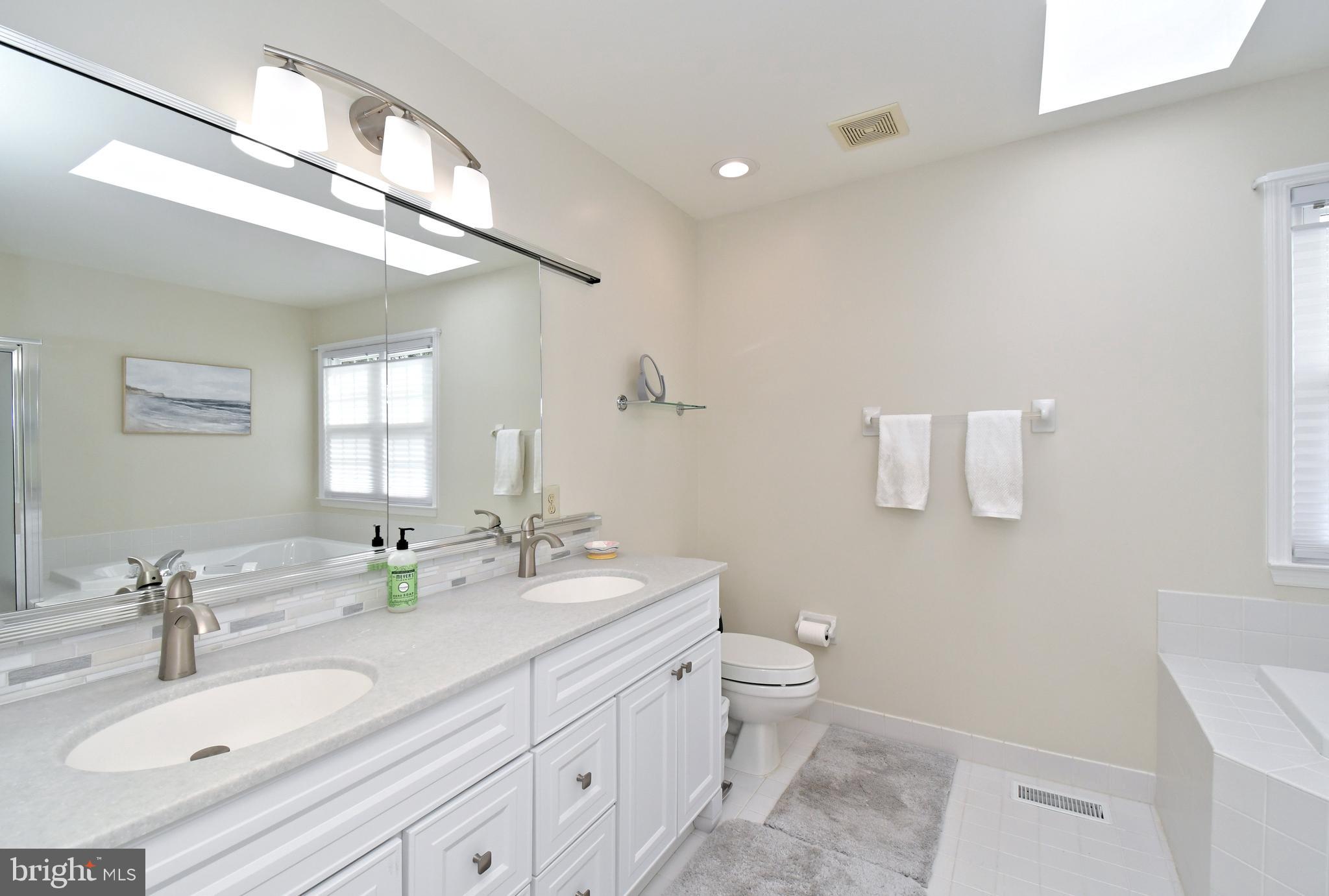 PINECREST - Residential