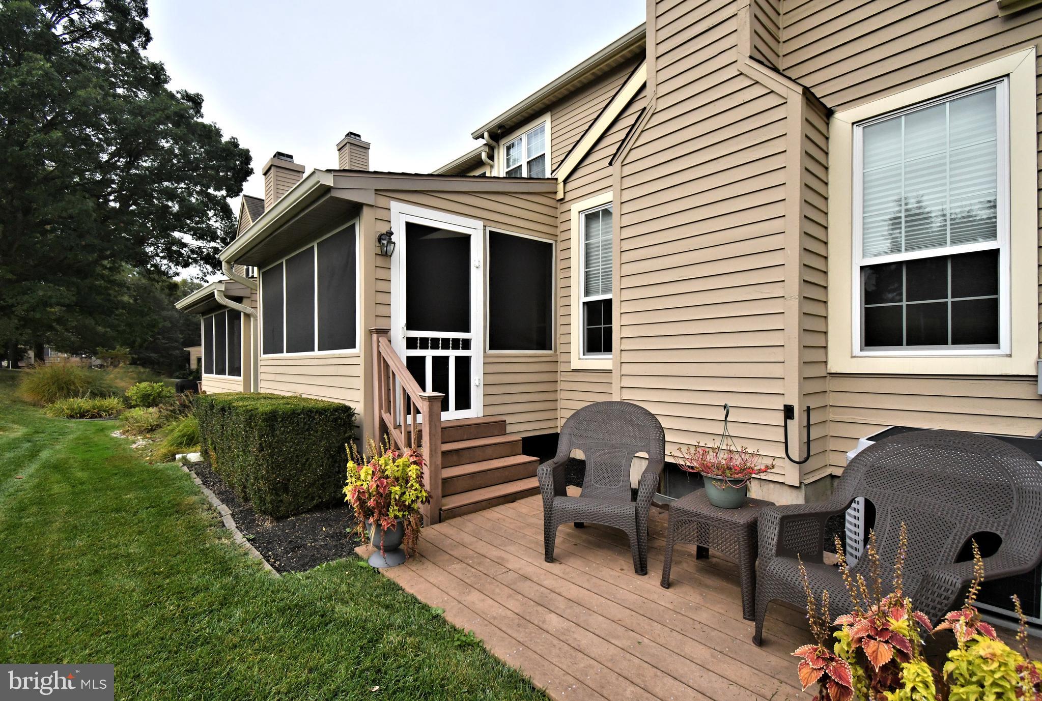 PINECREST - Residential