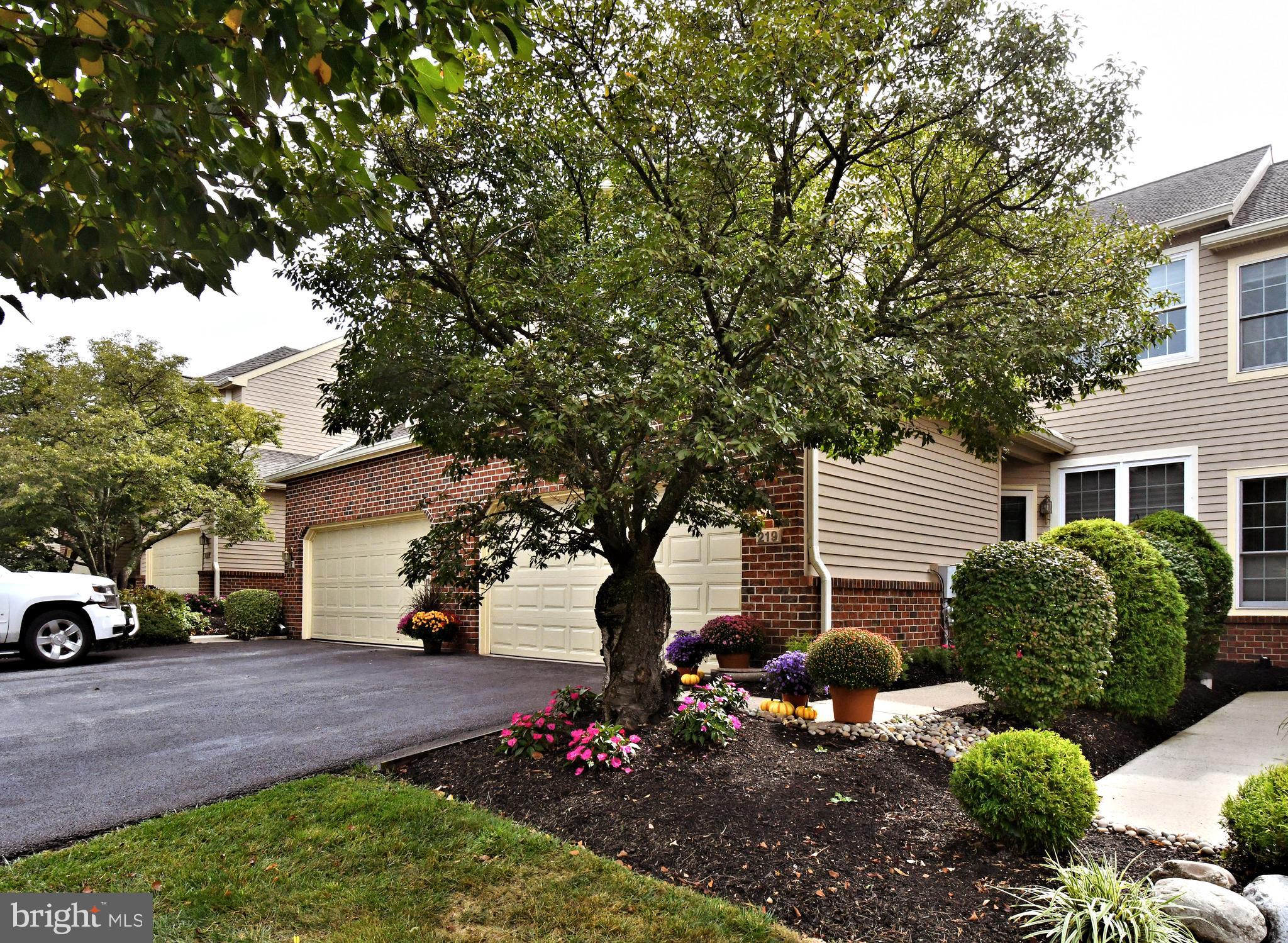 PINECREST - Residential