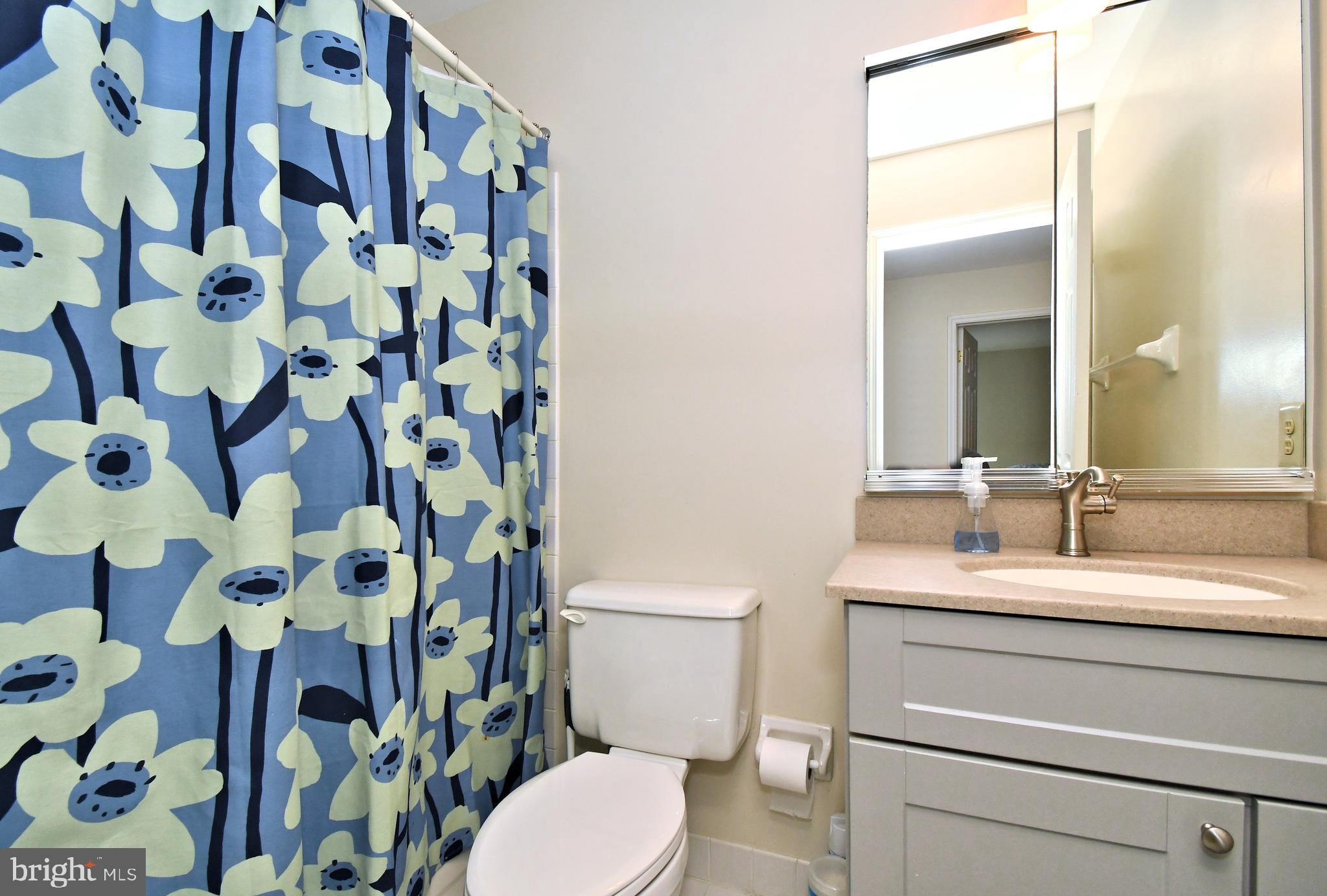 PINECREST - Residential