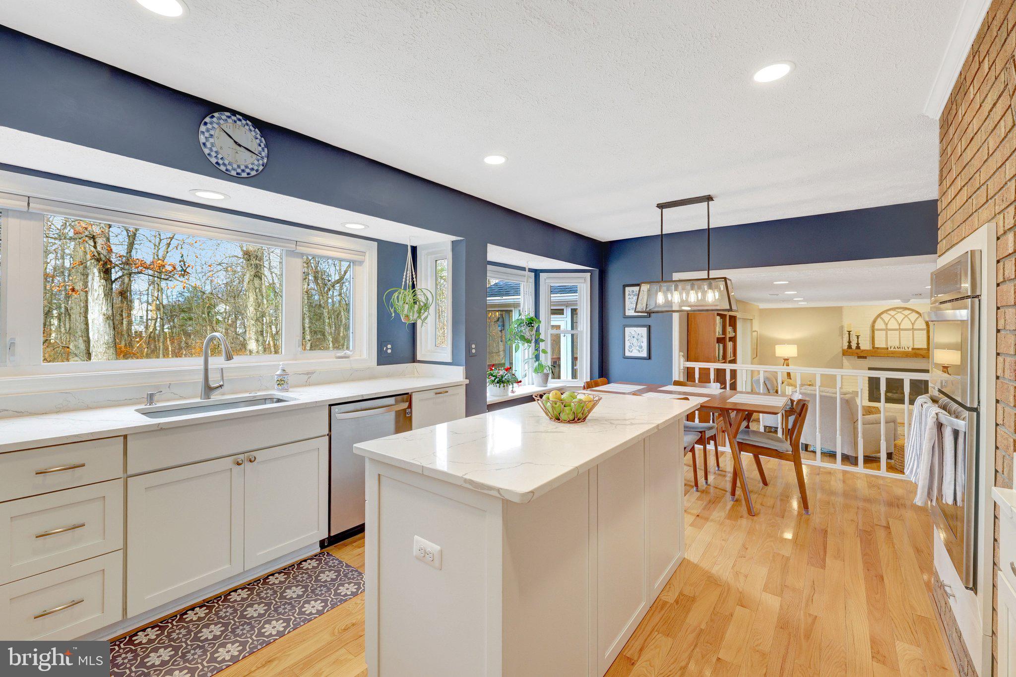 COUNTRYSIDE - Residential