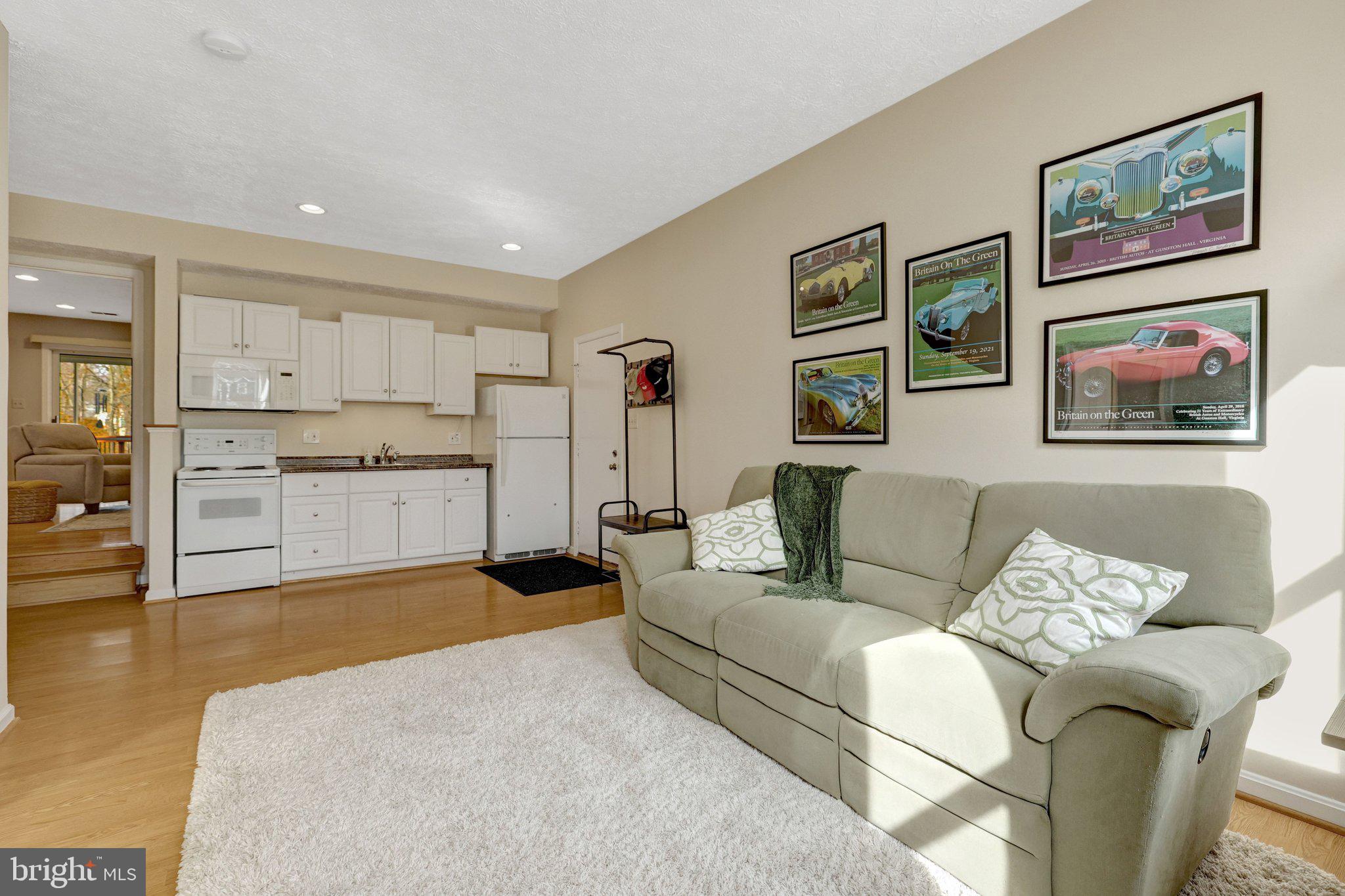 COUNTRYSIDE - Residential