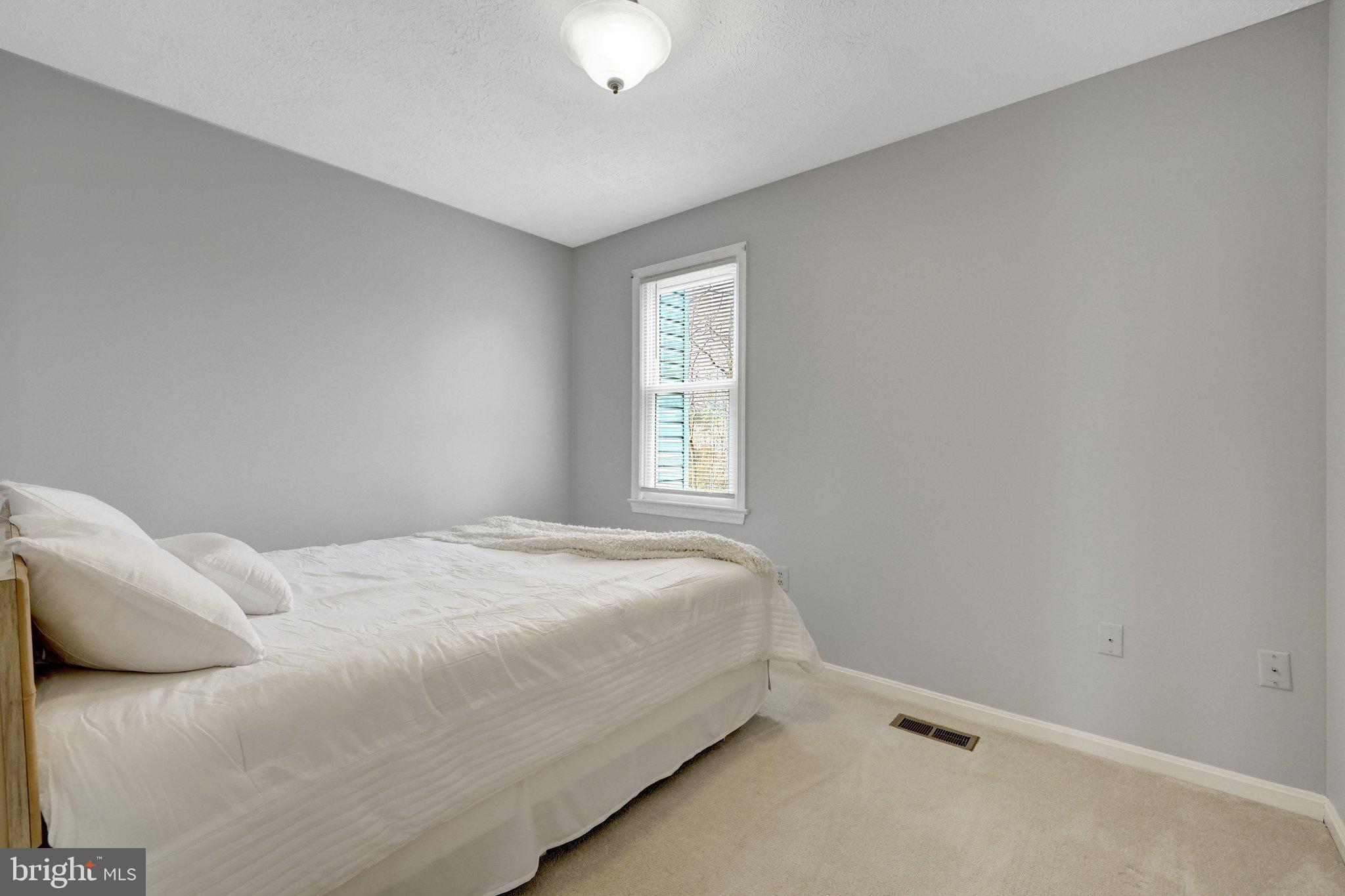 COUNTRYSIDE - Residential