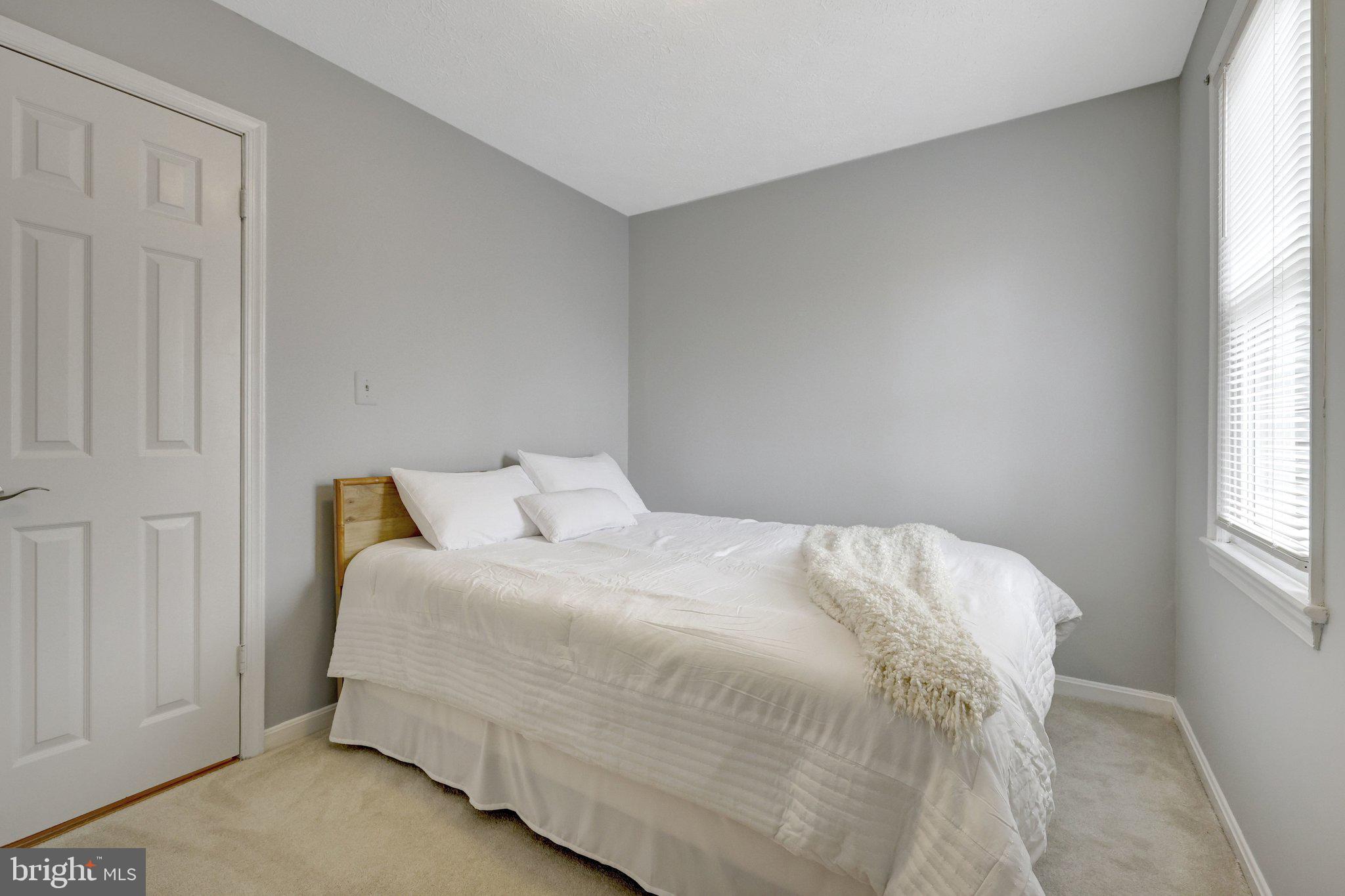 COUNTRYSIDE - Residential