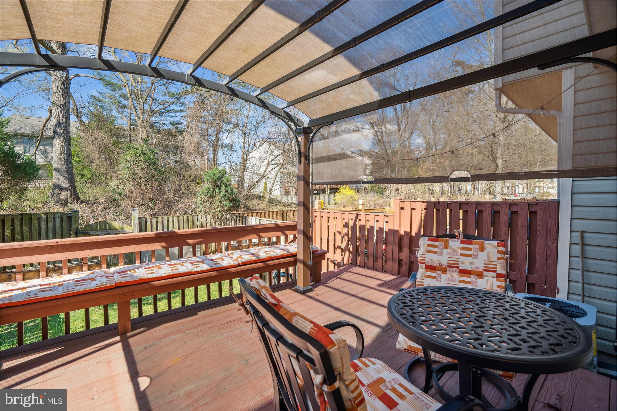 SEVEN OAKS - Residential