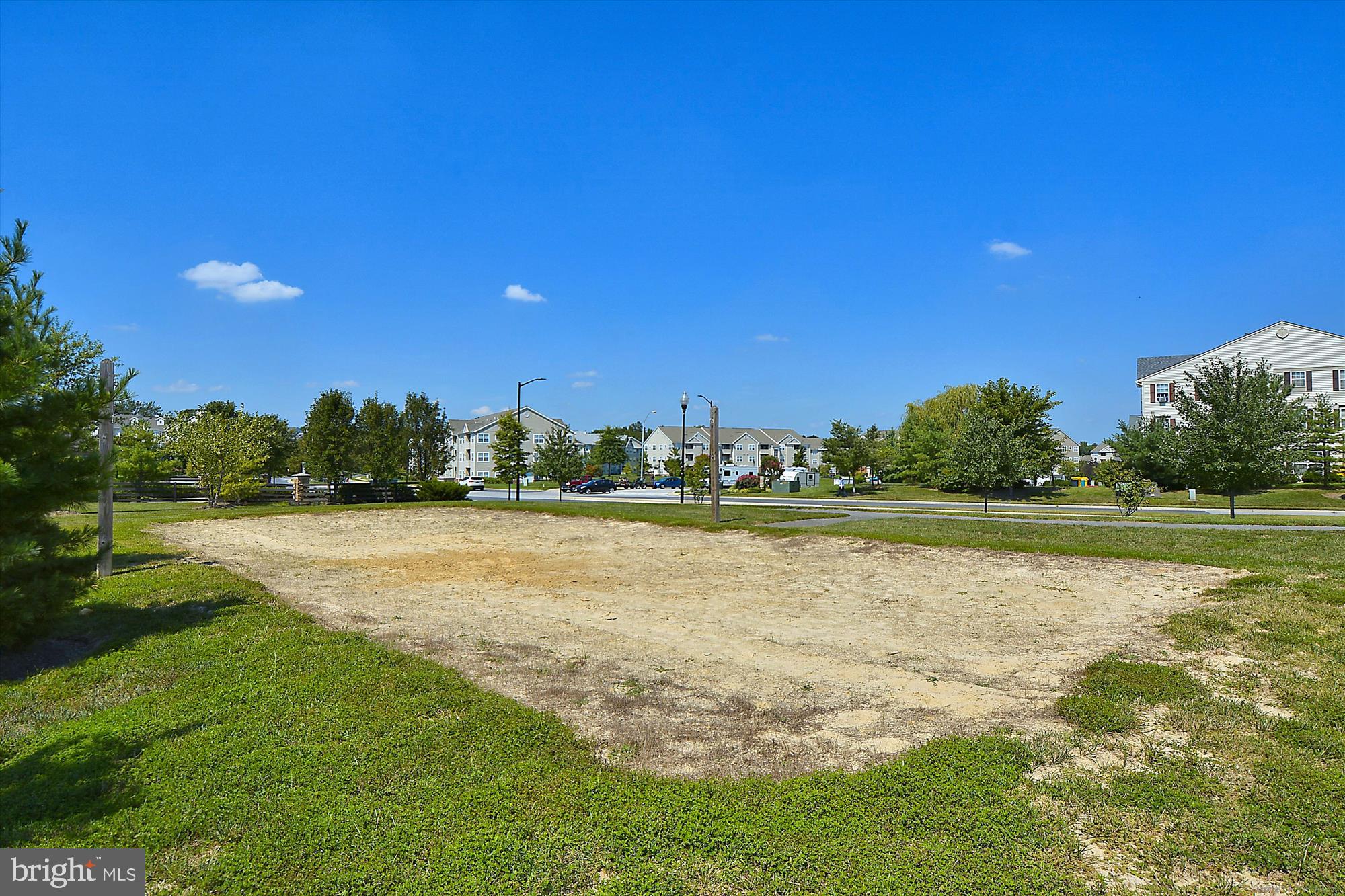 SEVEN OAKS - Residential