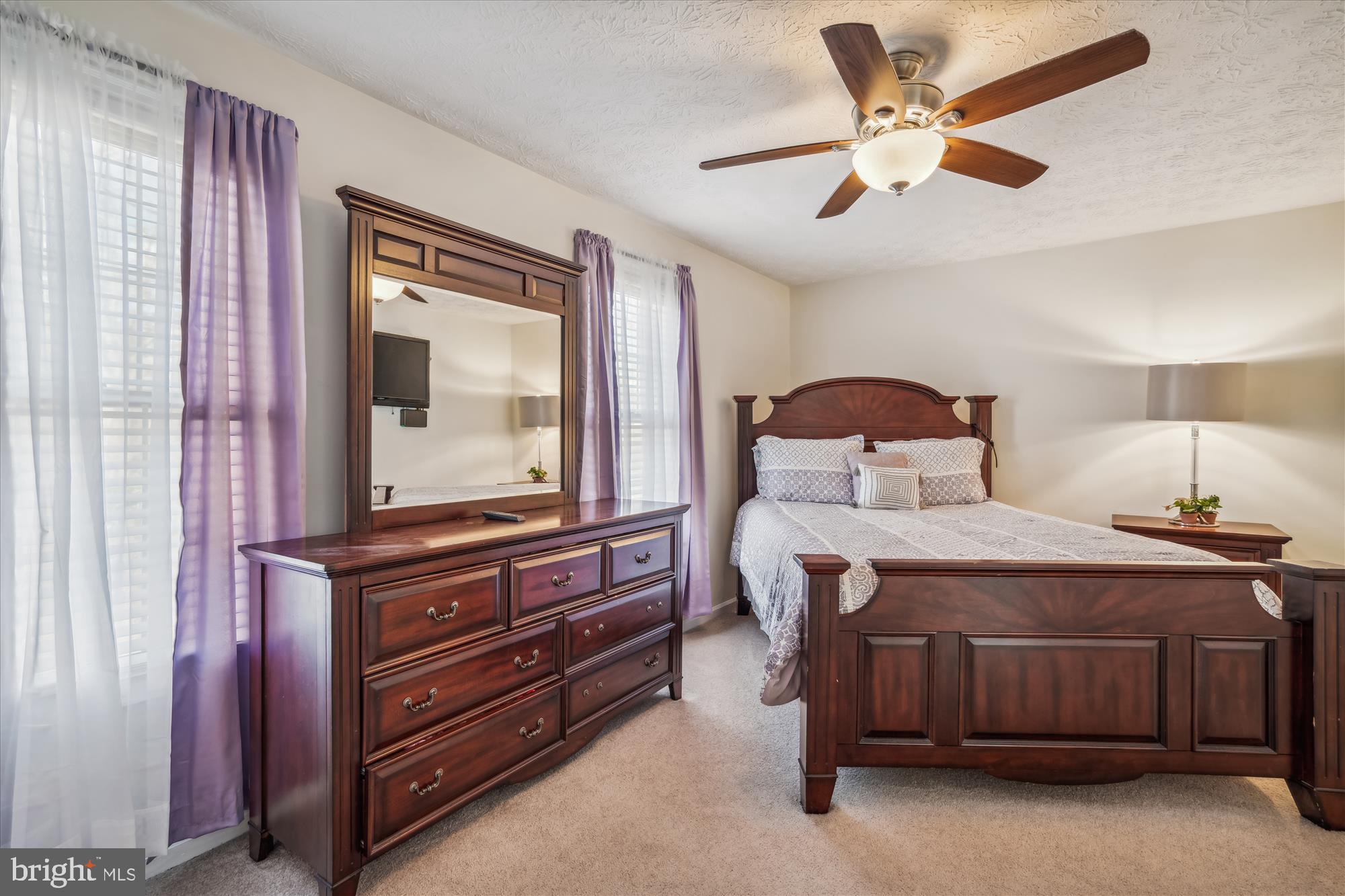 SEVEN OAKS - Residential