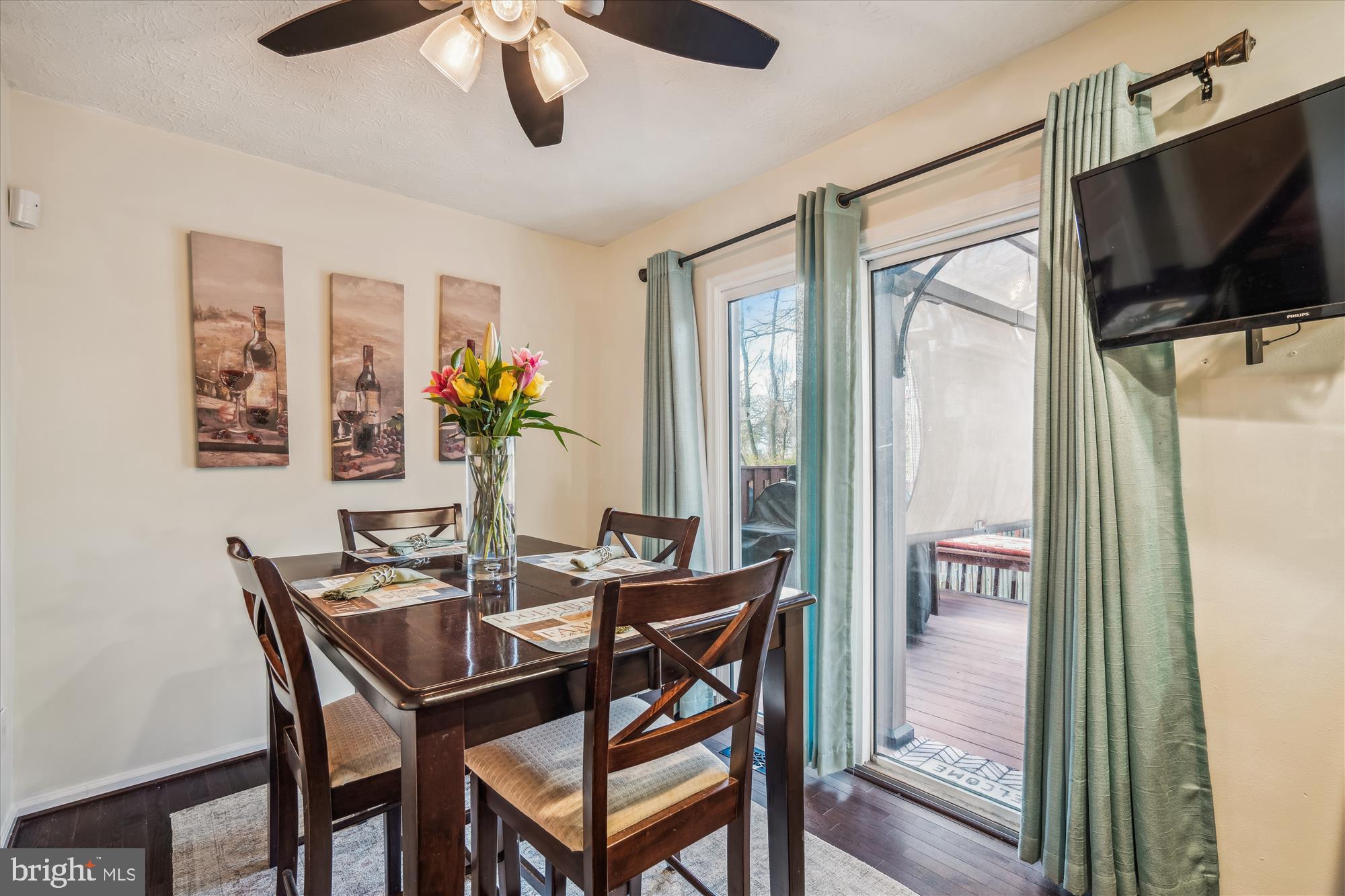 SEVEN OAKS - Residential