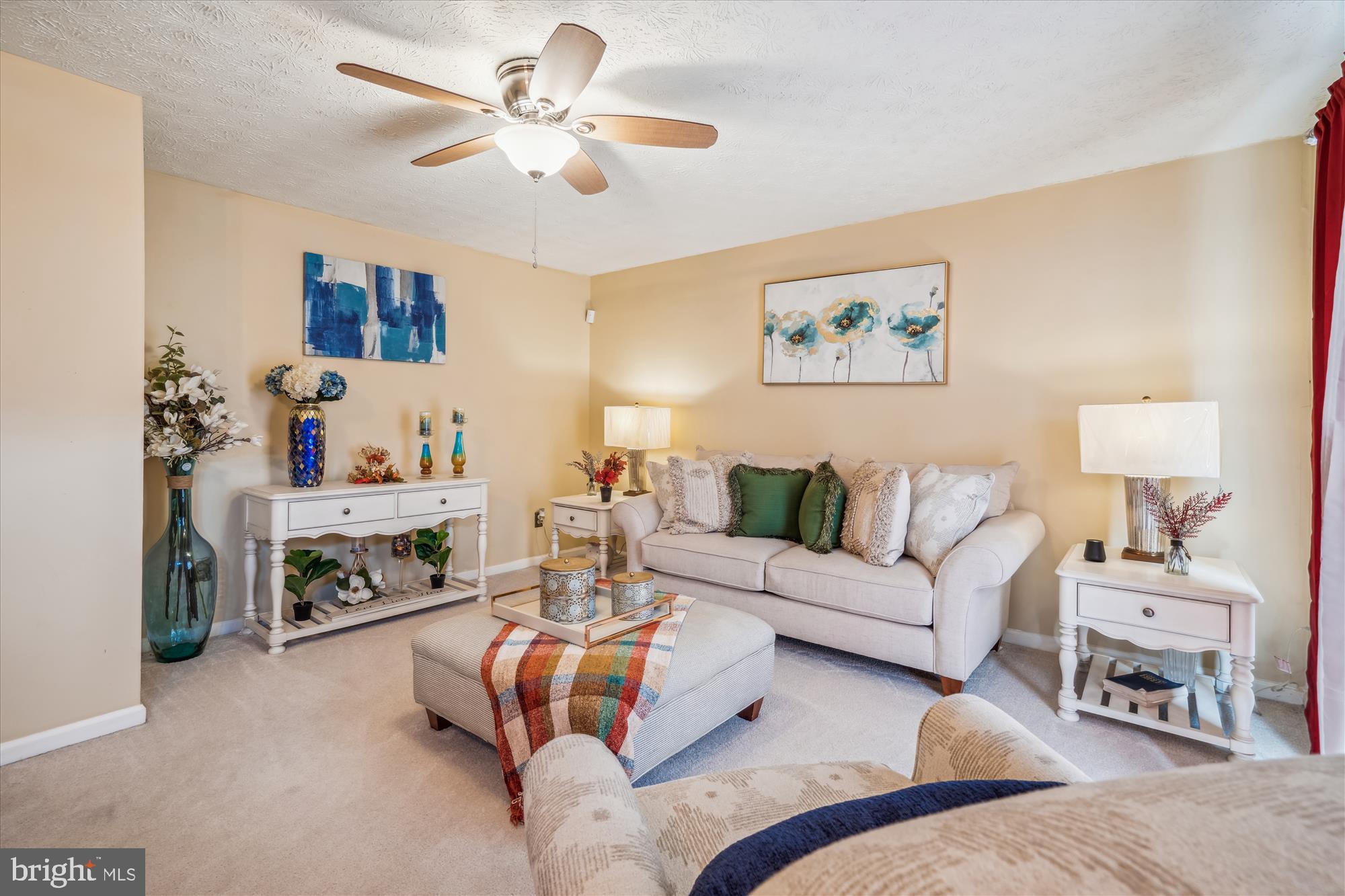 SEVEN OAKS - Residential