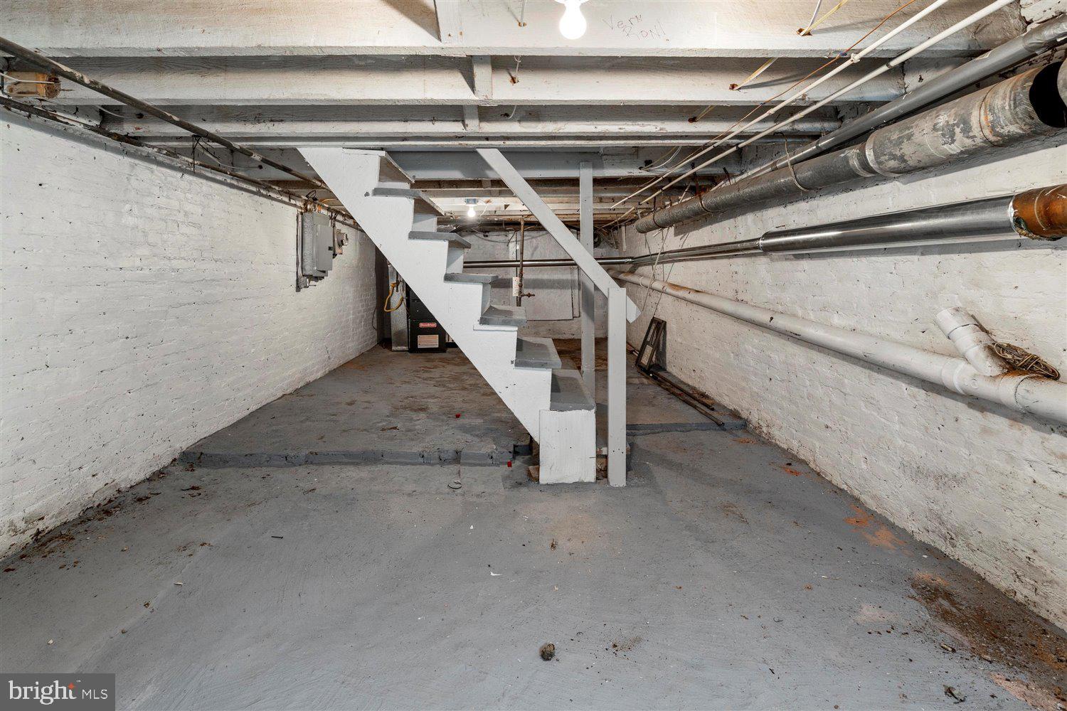 MCELDERRY PARK - Residential Lease