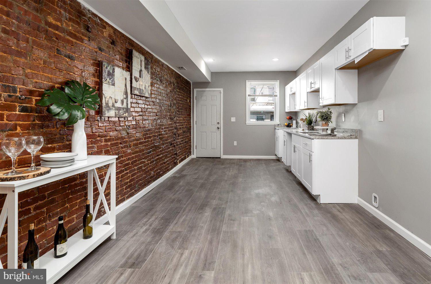 MCELDERRY PARK - Residential Lease