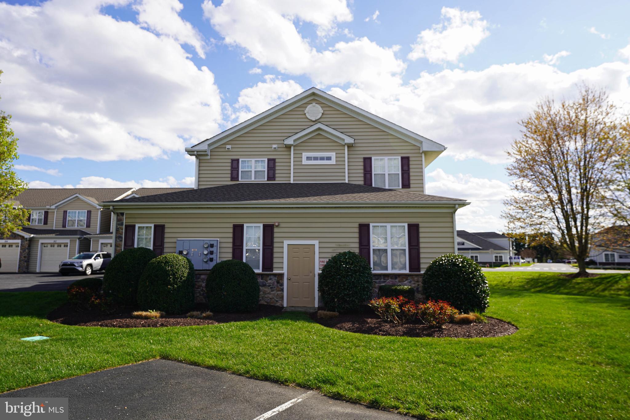 WOODS COVE - Residential Lease