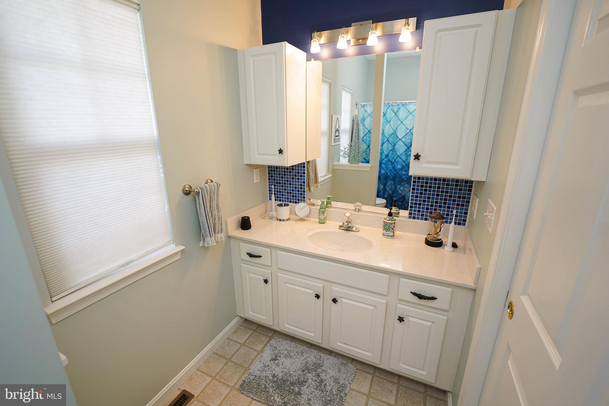 WOODS COVE - Residential Lease