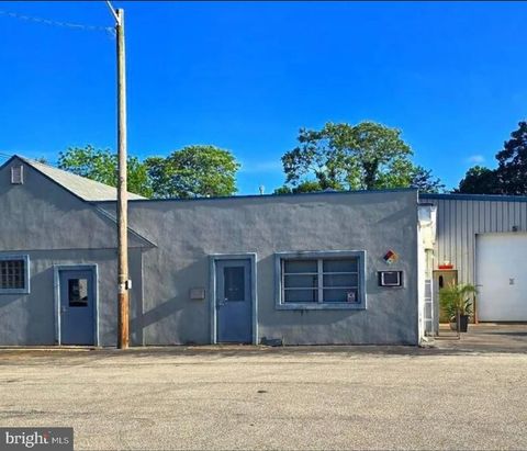 Photo of 415 W Oxford Street, VINELAND, NJ 08360 (MLS # NJCB2027212) Photo of 415 W Oxford Street, VINELAND, NJ 08360 (MLS # NJCB2027212)