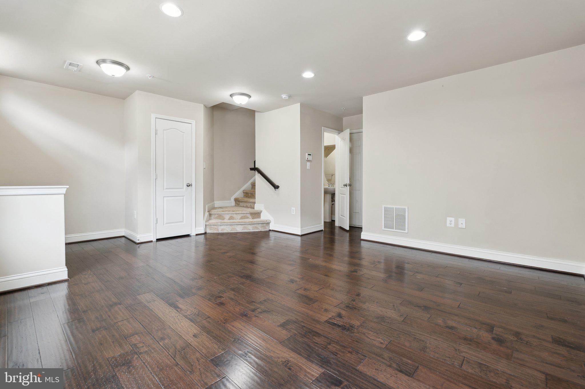 CLARKSBURG - Residential Lease