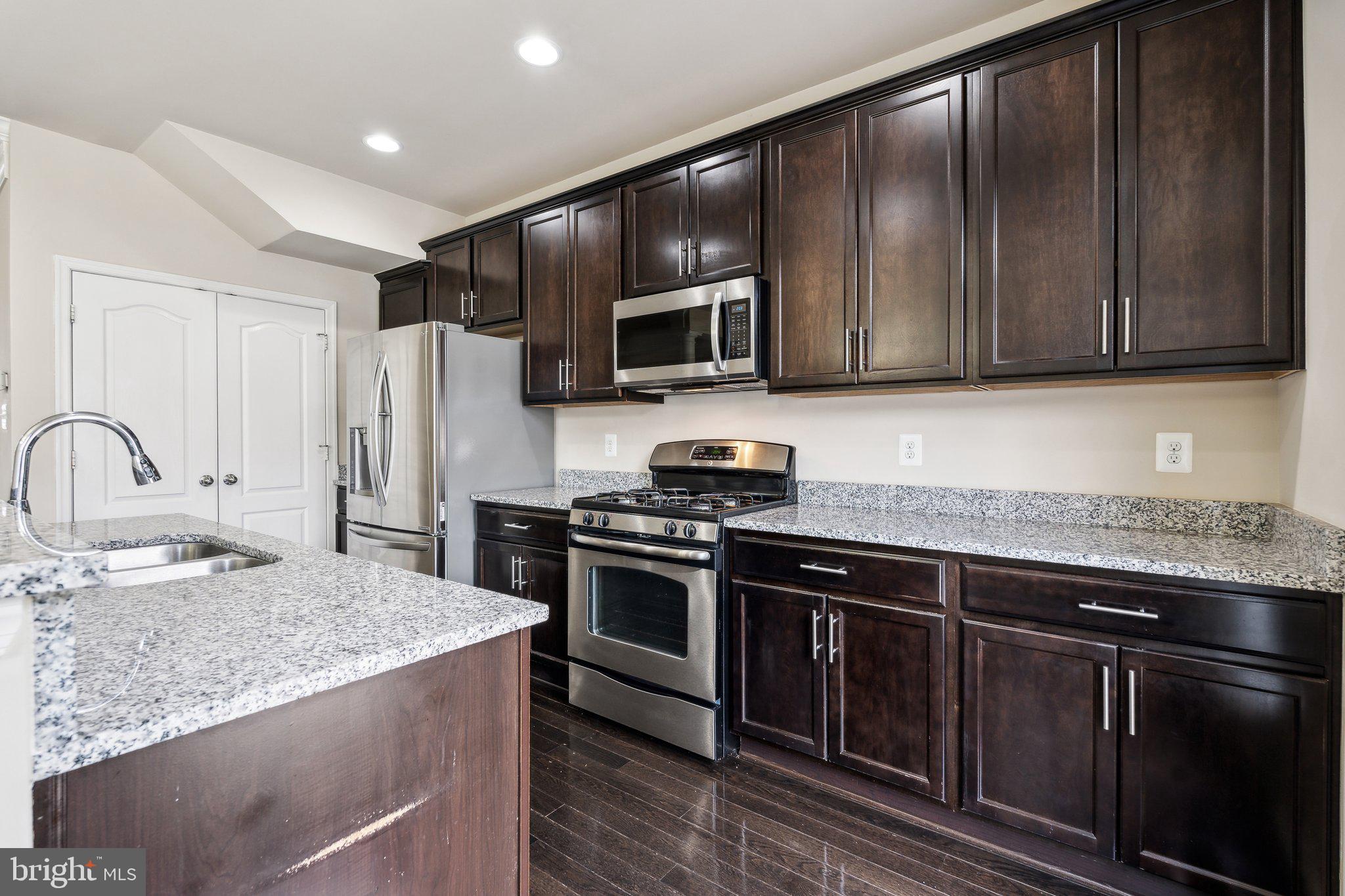 CLARKSBURG - Residential Lease