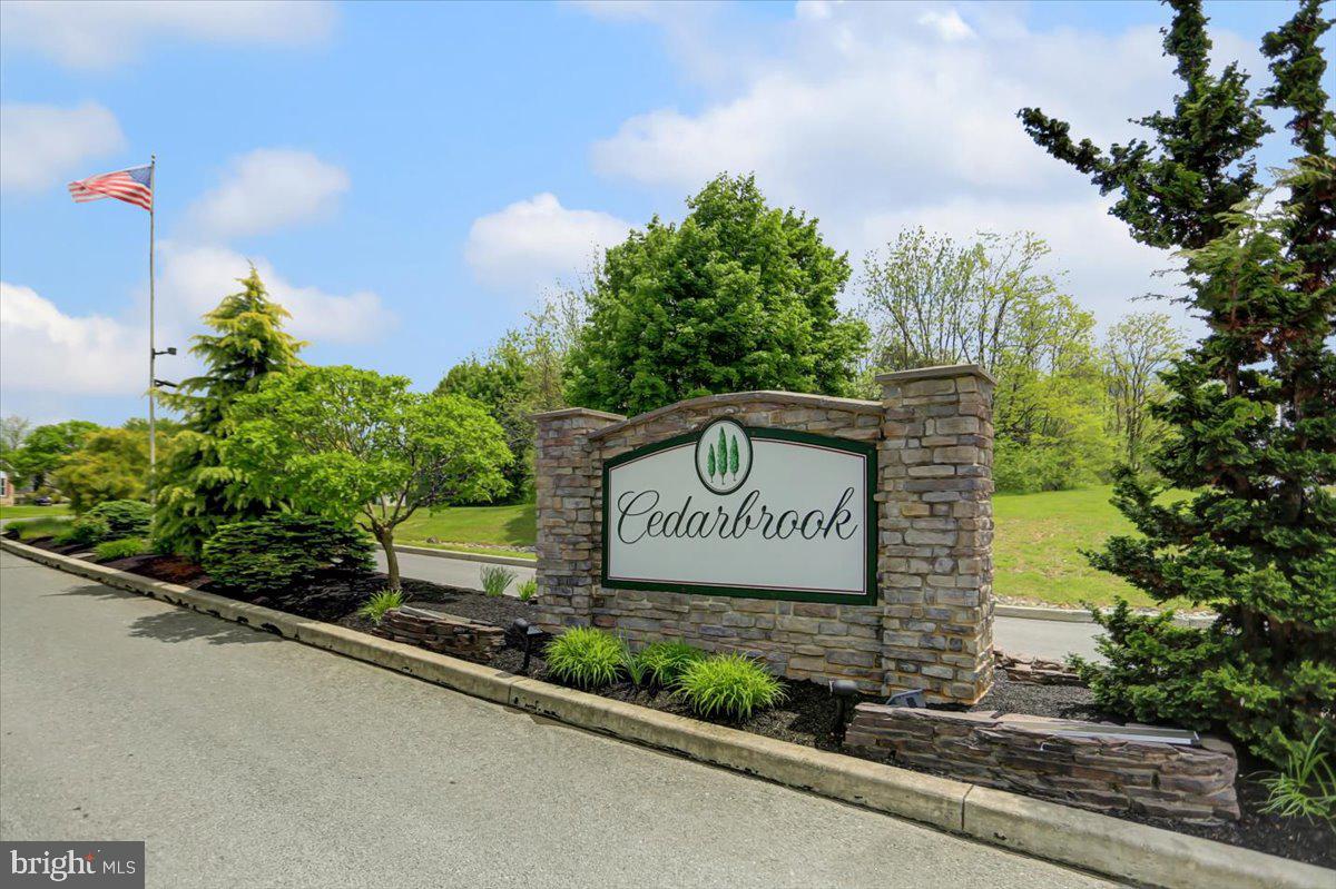 CEDARBROOK - Residential