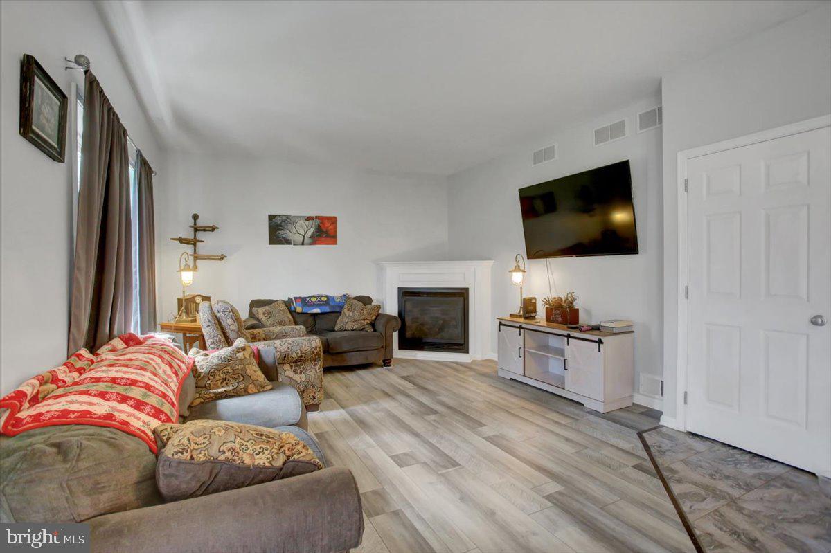 CEDARBROOK - Residential
