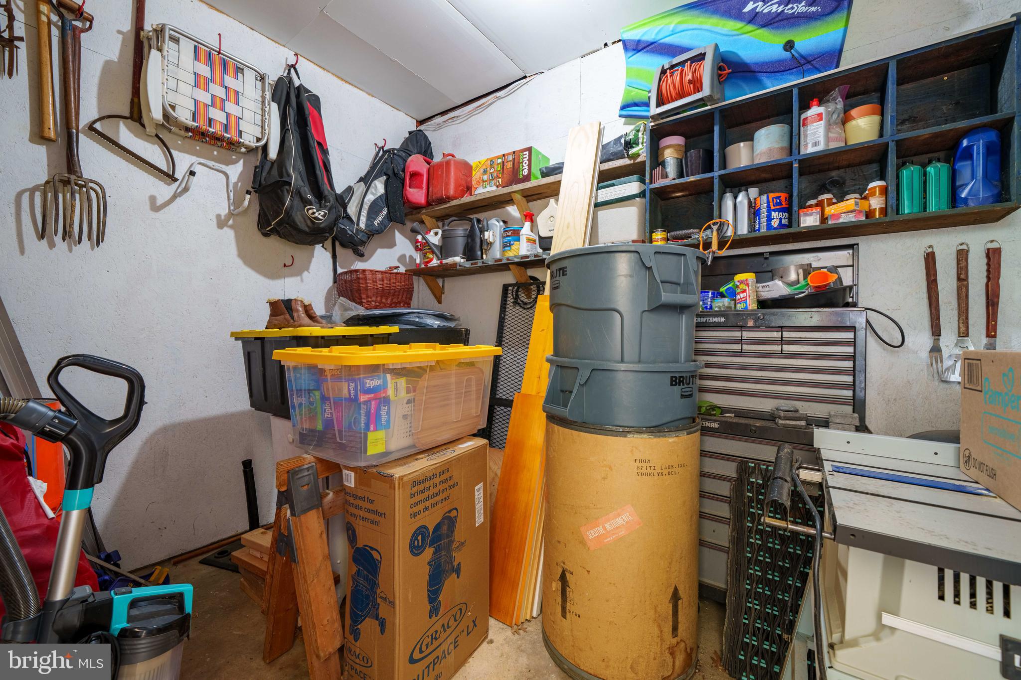 OLD MILL MANOR - Residential