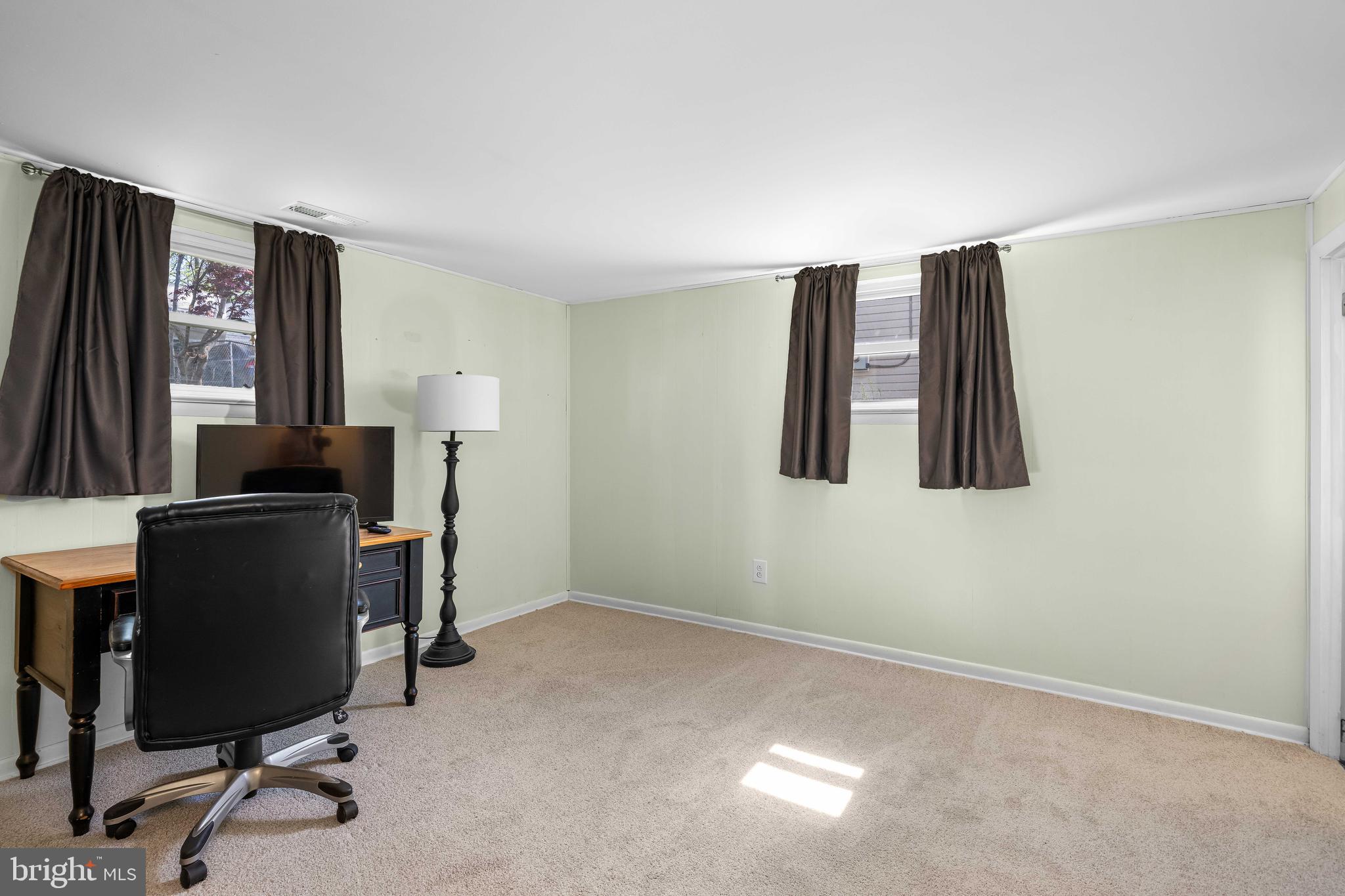 OLD MILL MANOR - Residential