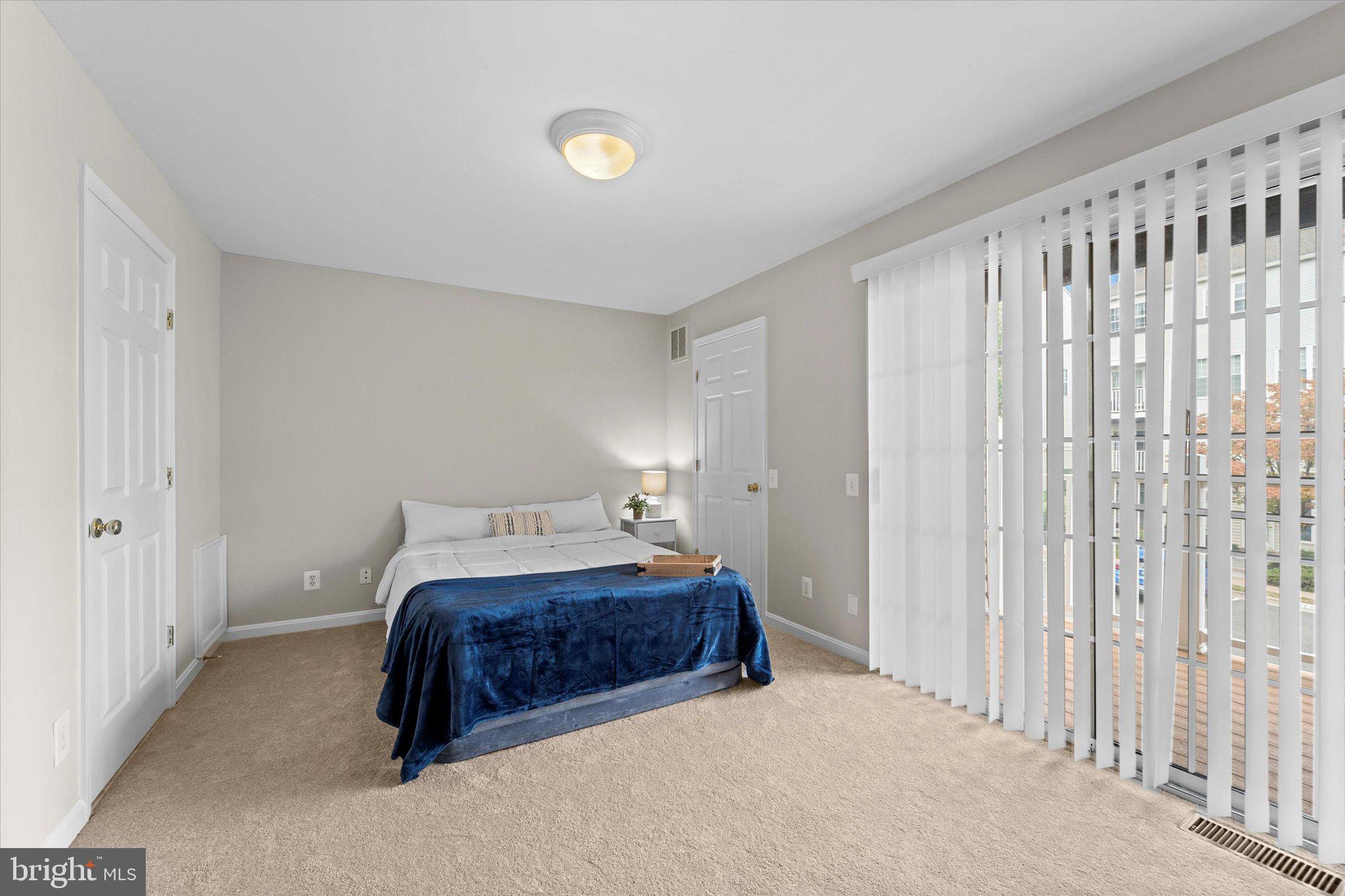 CONDO AT GUNSTON CORNER - Residential