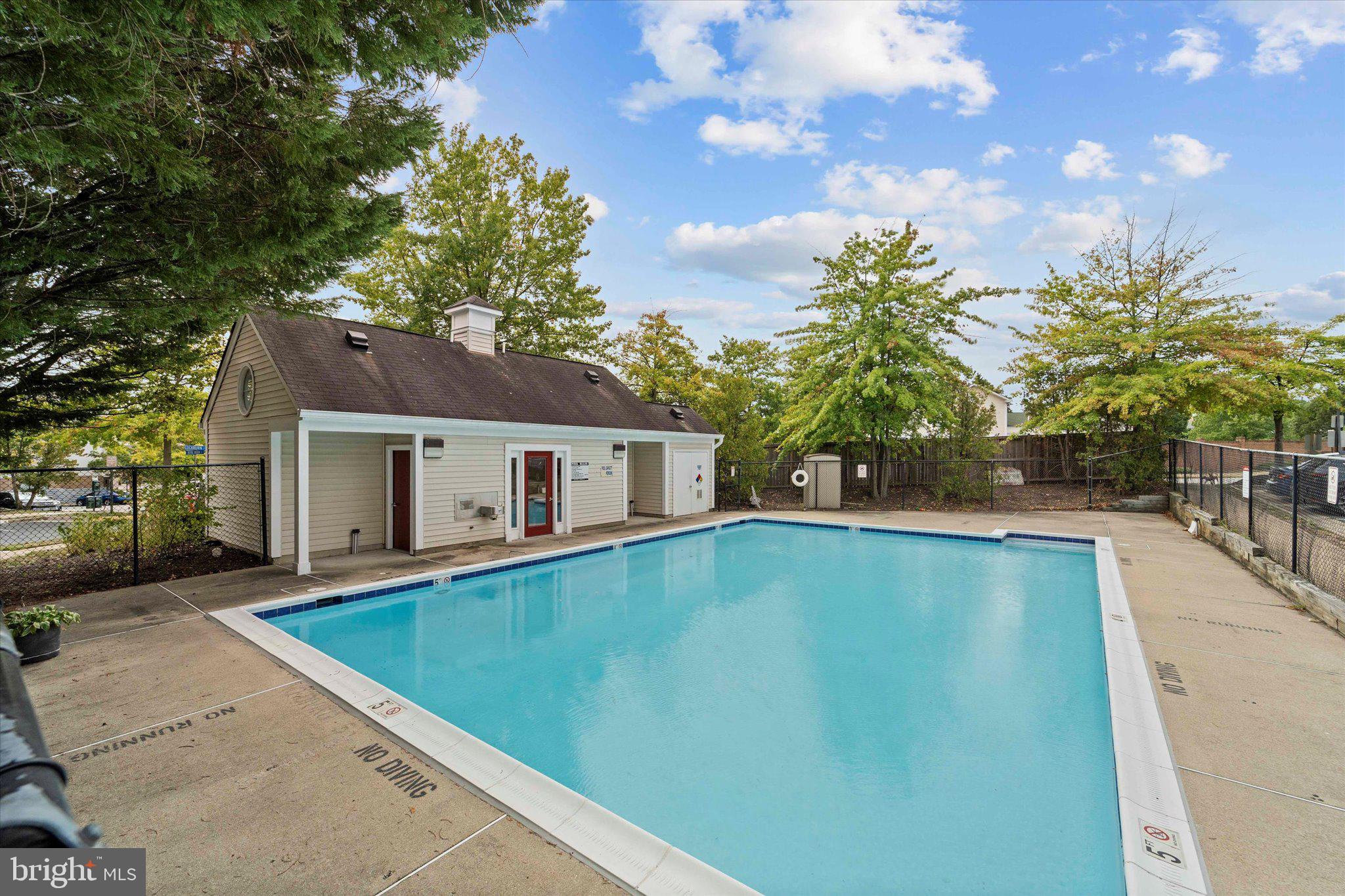 CONDO AT GUNSTON CORNER - Residential