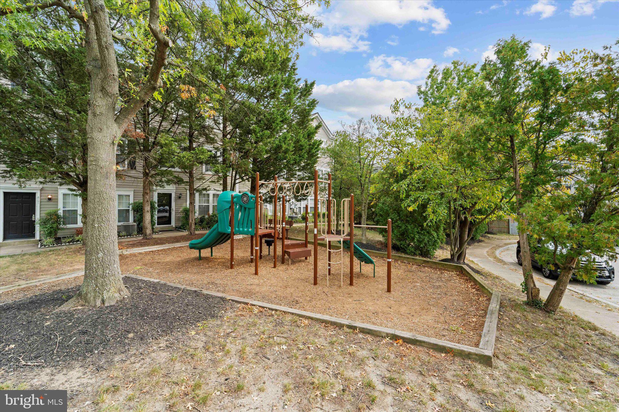 CONDO AT GUNSTON CORNER - Residential