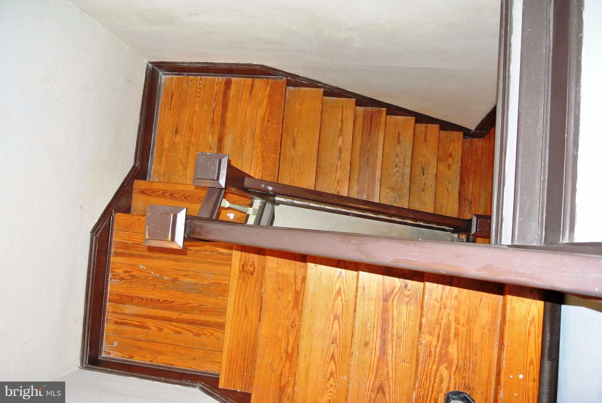 CHARLES VILLAGE - Residential Income