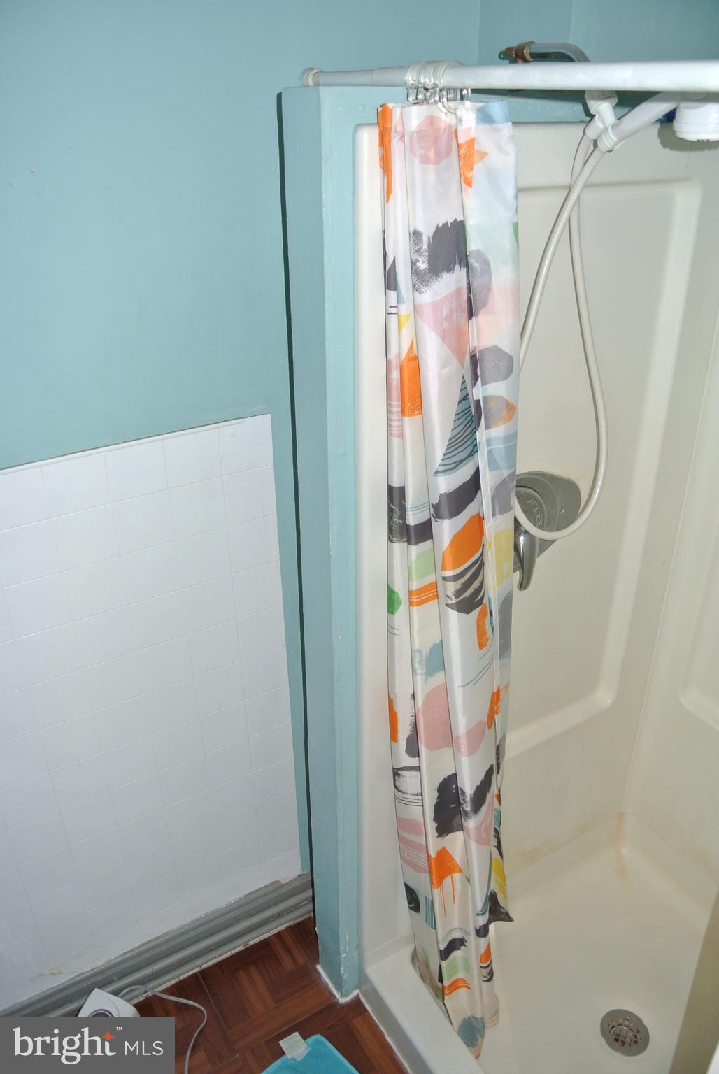 CHARLES VILLAGE - Residential Income