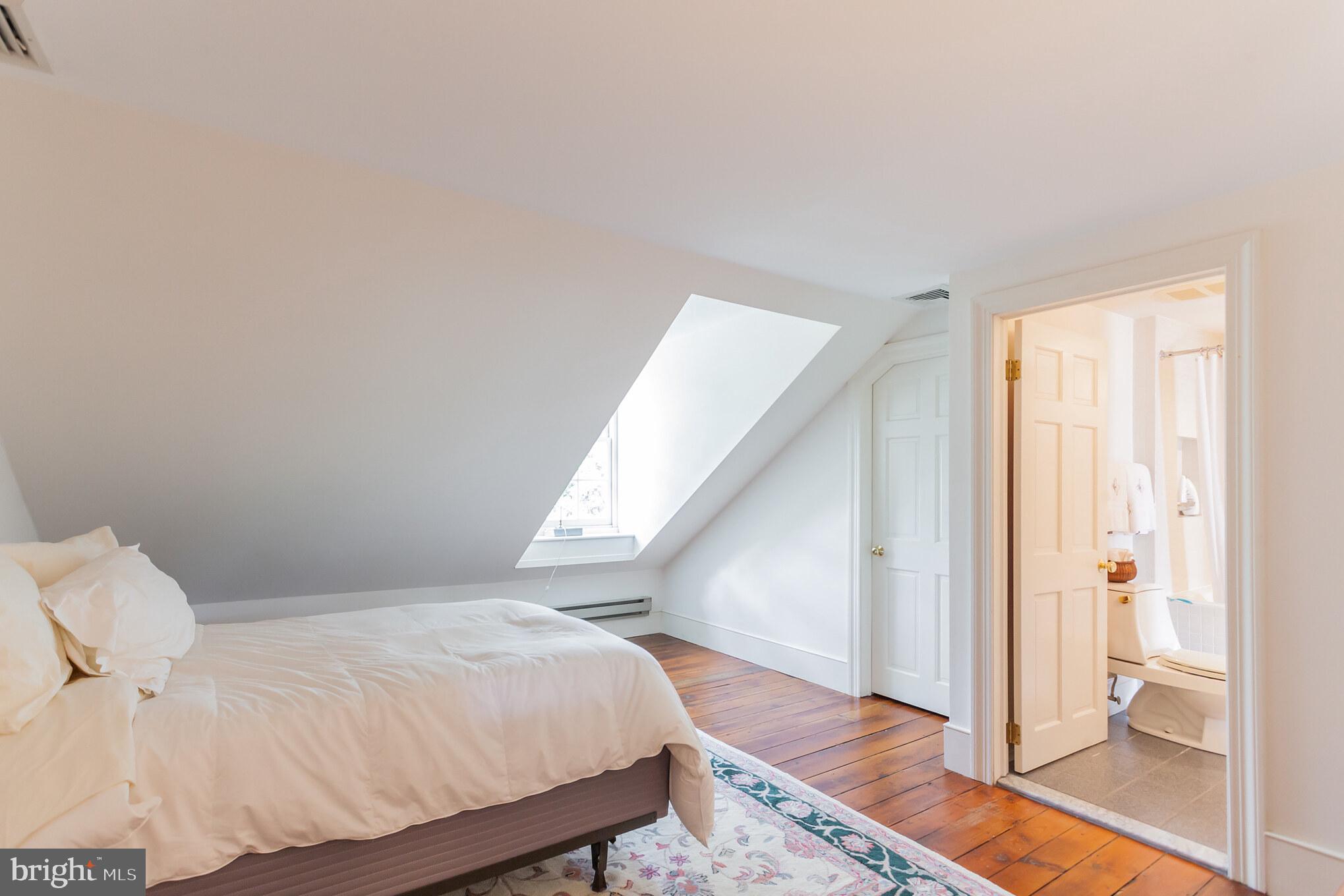 SOCIETY HILL - Residential