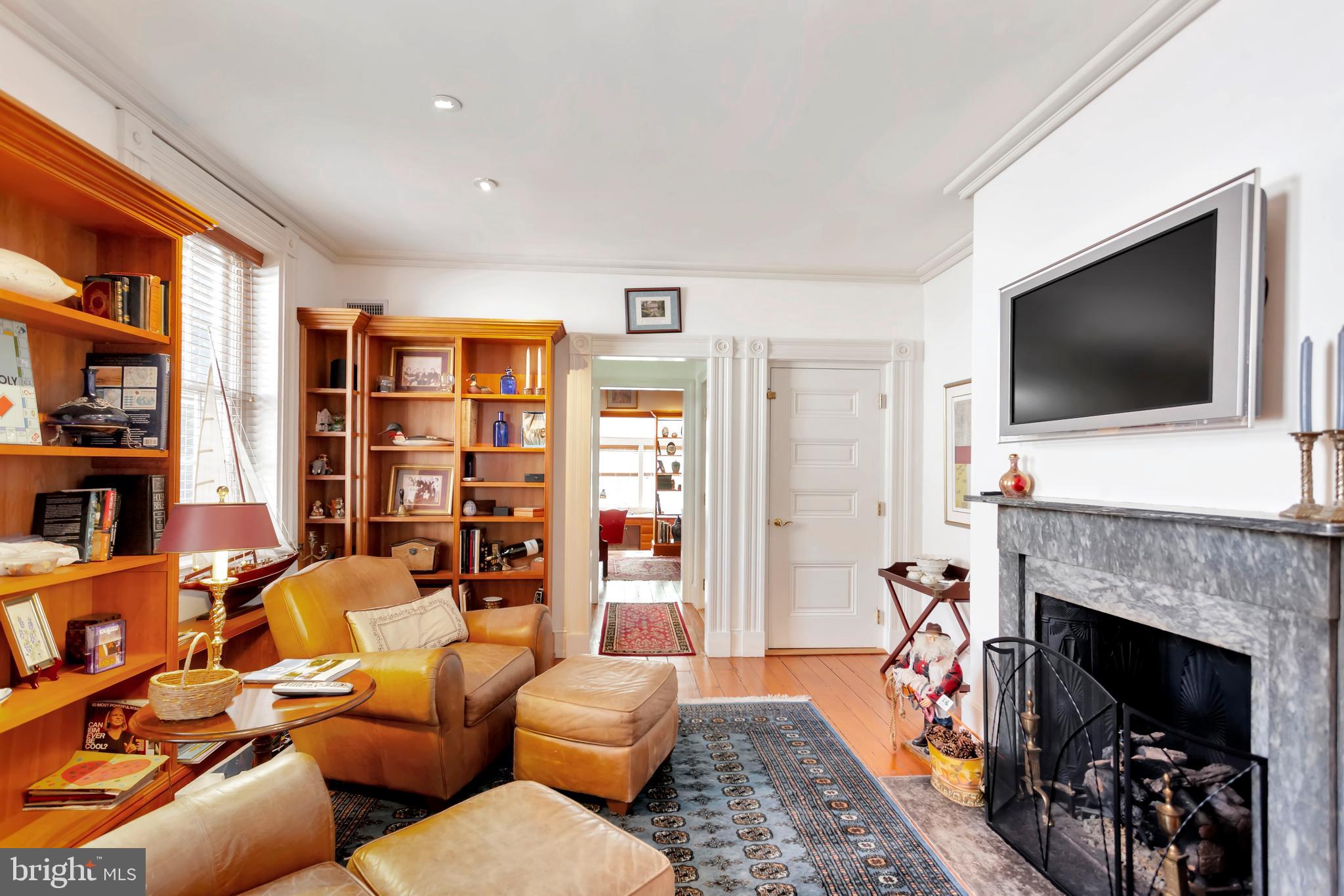 SOCIETY HILL - Residential