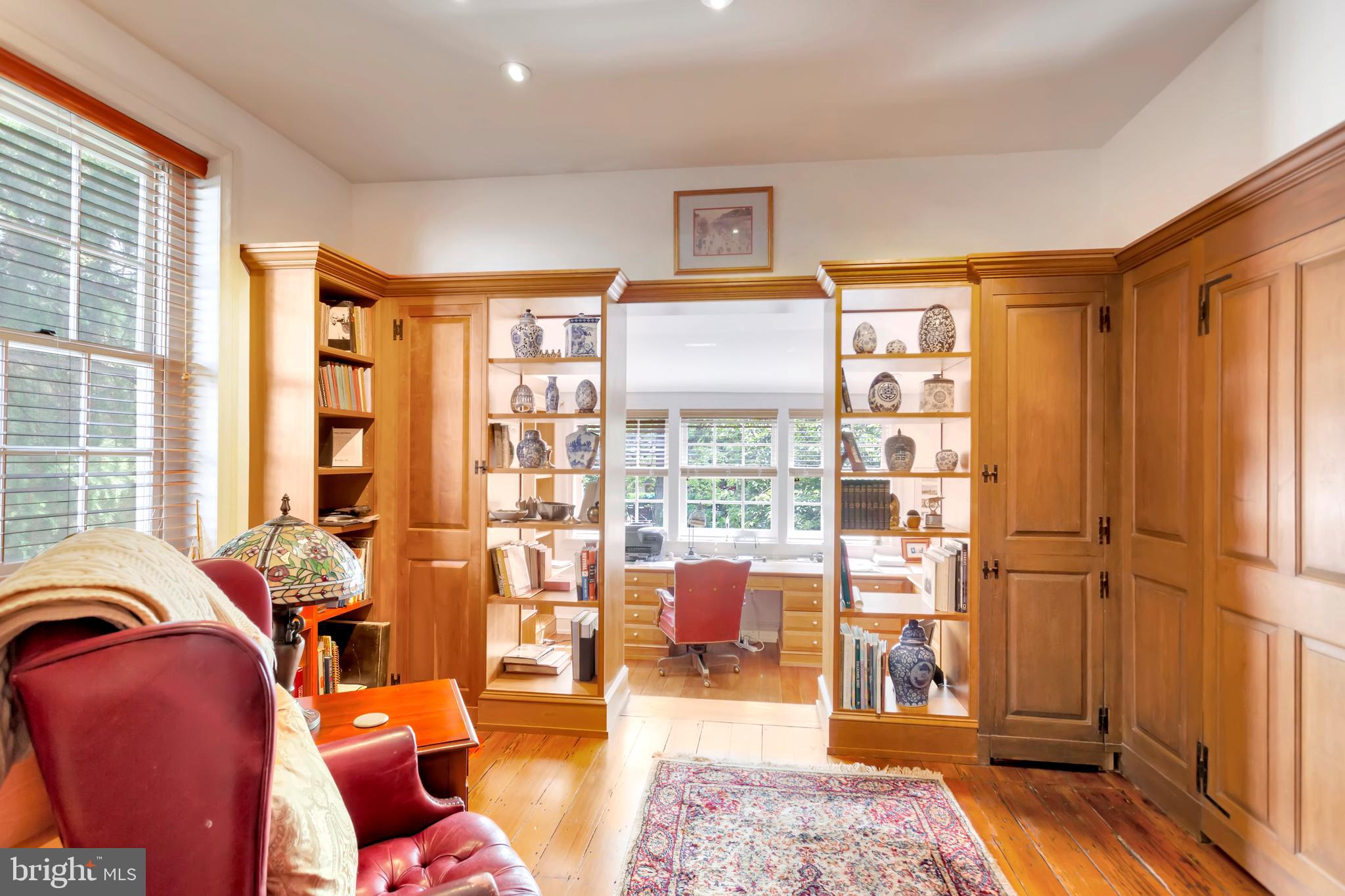 SOCIETY HILL - Residential