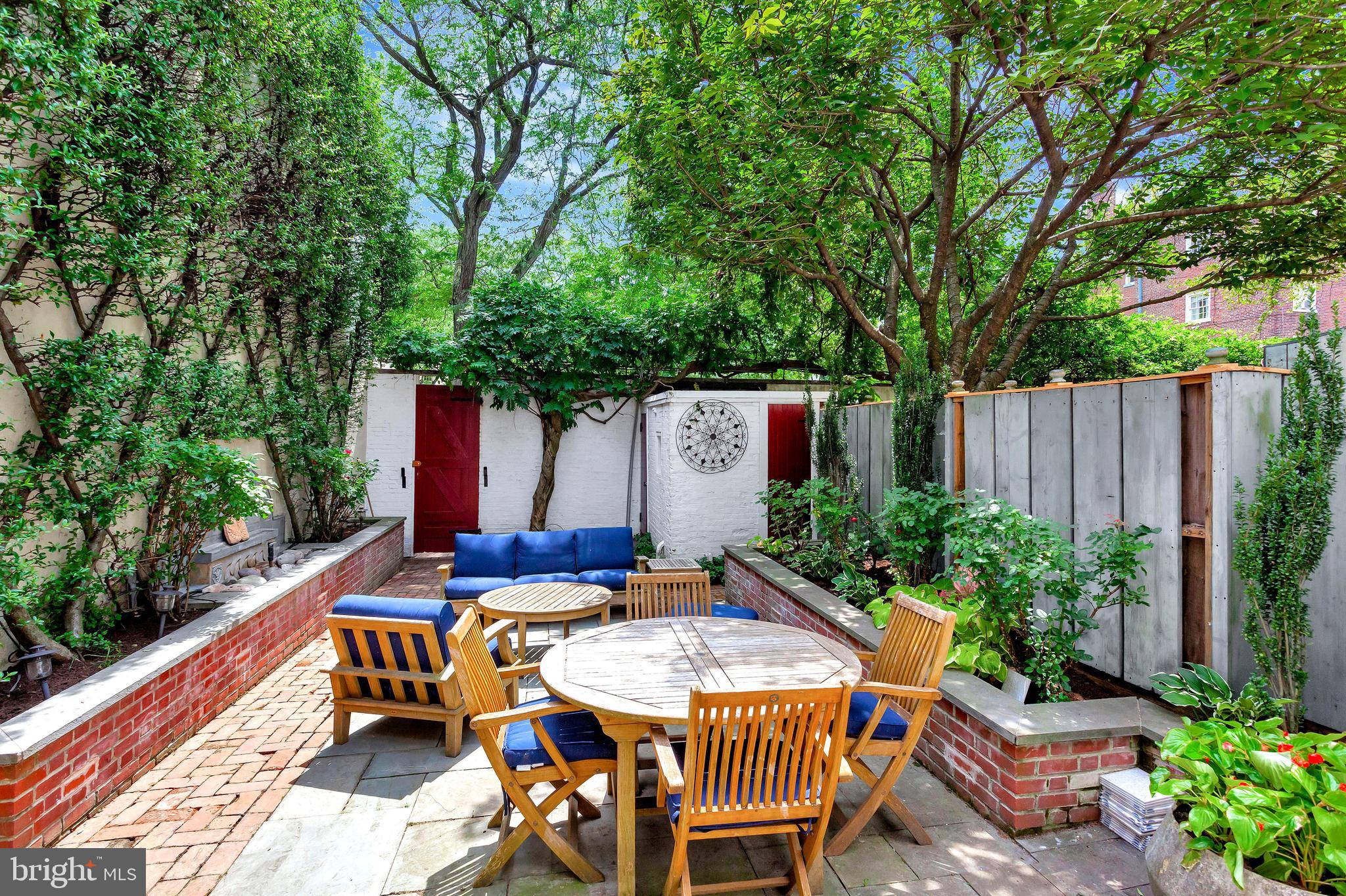 SOCIETY HILL - Residential