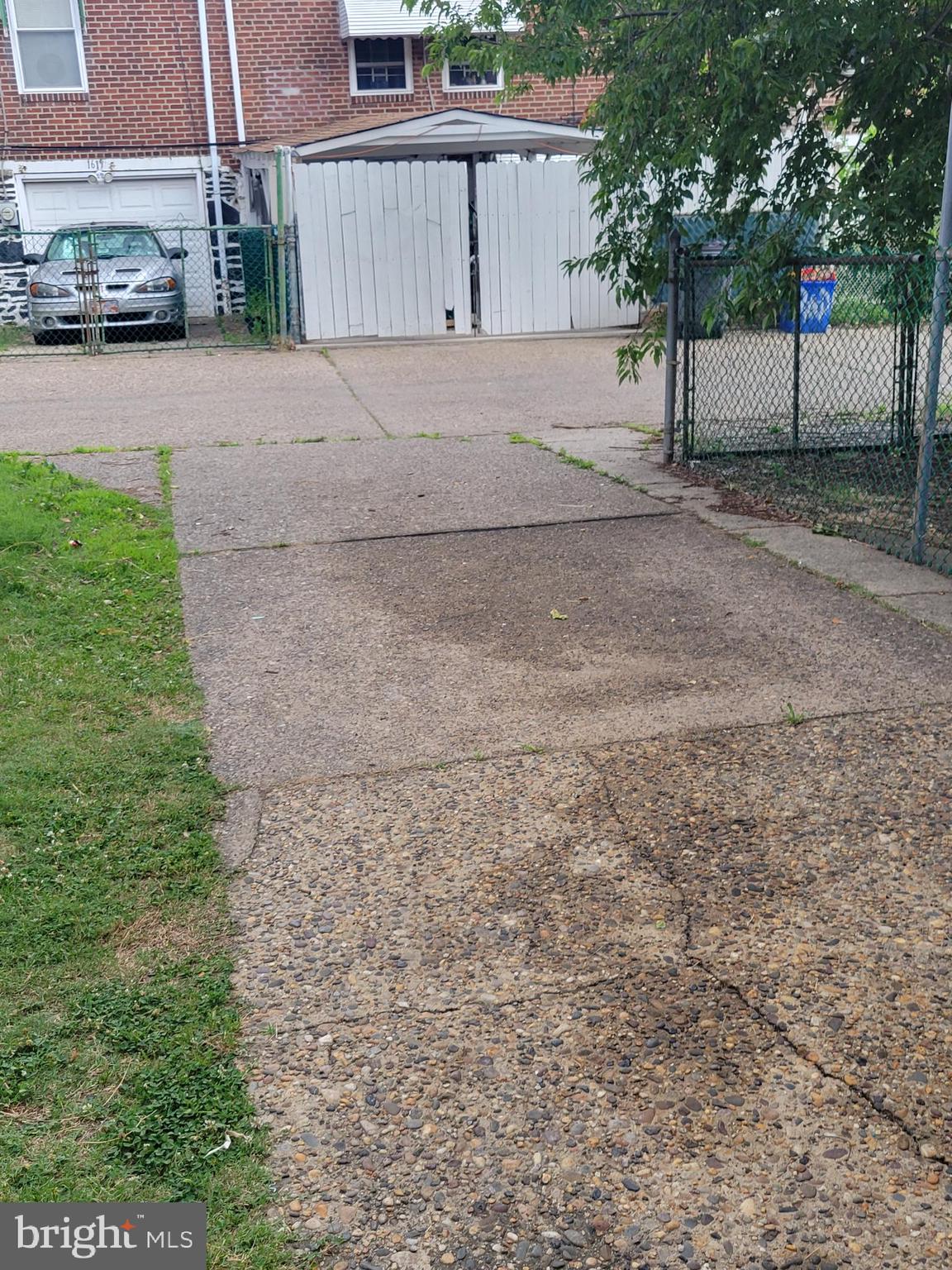 MAYFAIR - Residential Lease