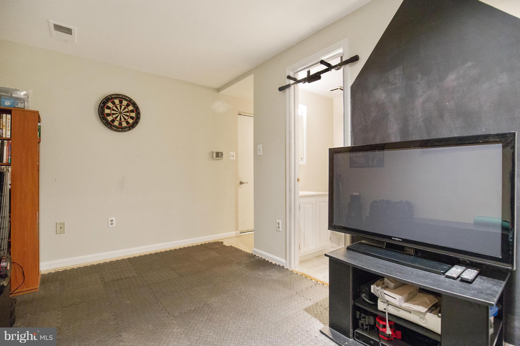 ARLINGTON RIDGE TERRACE - Residential