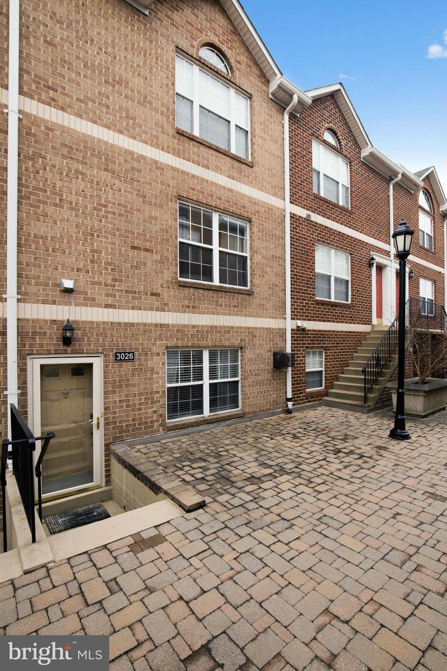 Lovely 4 level townhome w/ open floor plan and 2 car garage. Gourmet kitchen w/ stainless appl. & granite. All bedrooms w/ full bath. Master suite on 4th lvl w/ paladin window, 2 his & hers walk-ins, vaulted ceiling, en-suite bath w/ jacuzzi tub. Finished basement w/ full bath.Outdoor fenced in brick patio. Walk to shopping, dining & trails. Walkable to future Potomac Yard Metro Station.