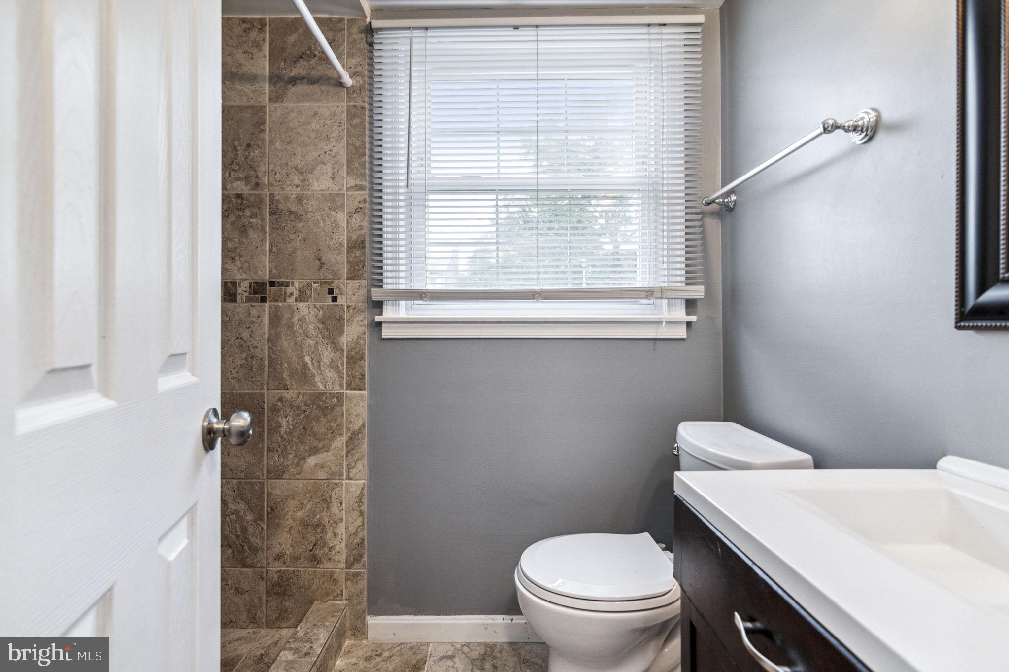 RIVERVIEW OVERLOOK - Residential Lease