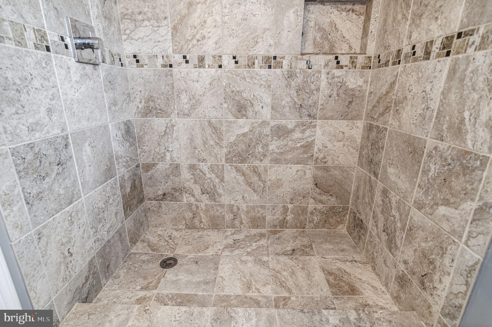 RIVERVIEW OVERLOOK - Residential Lease