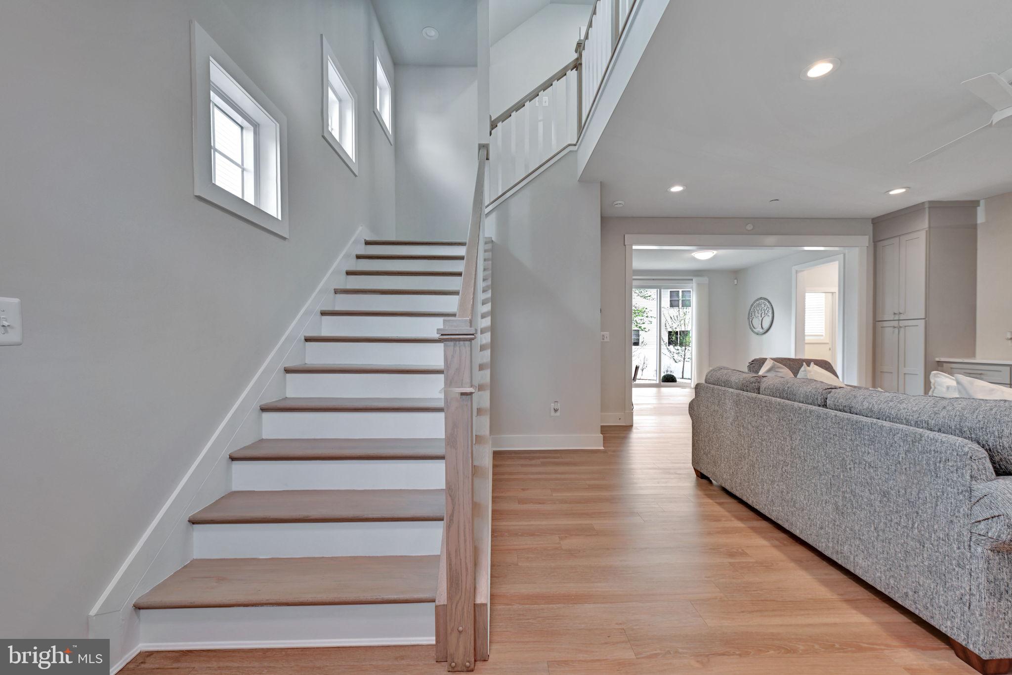 AVALON SHORES - Residential